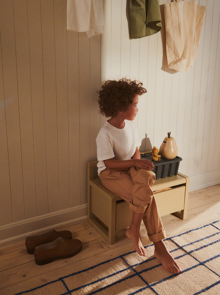 Little Architect Bank mit Stauraum in Cashmere präsentiert im Onlineshop von KAQTU Design AG. Sitzbank ist von Ferm Living