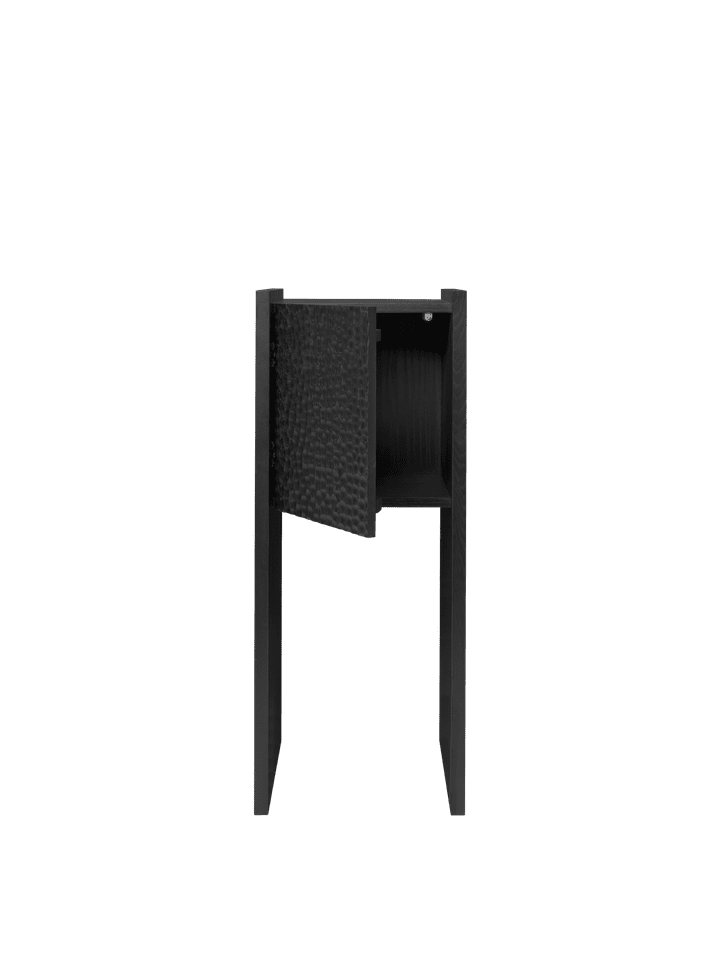Elegantes Scarni Podest Cabinet von Ferm Living, ideal für stilvolle Aufbewahrung und als dekorativer Akzent in jedem Raum.