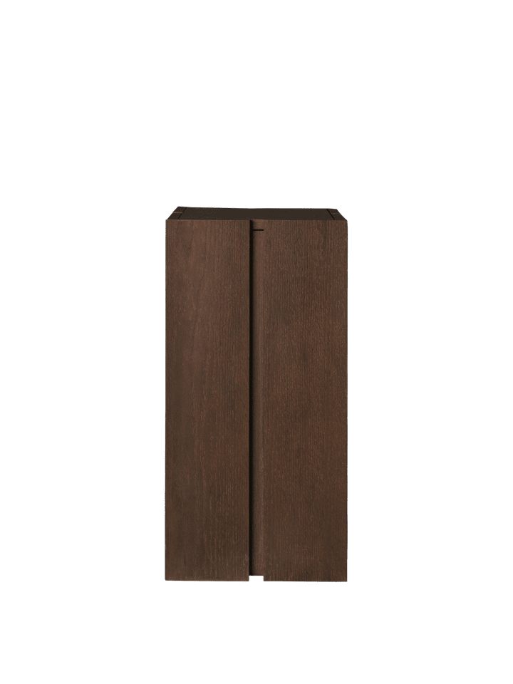 Parcel Podest H60  in Dunkel gebeizt präsentiert im Onlineshop von KAQTU Design AG. Podest ist von Ferm Living