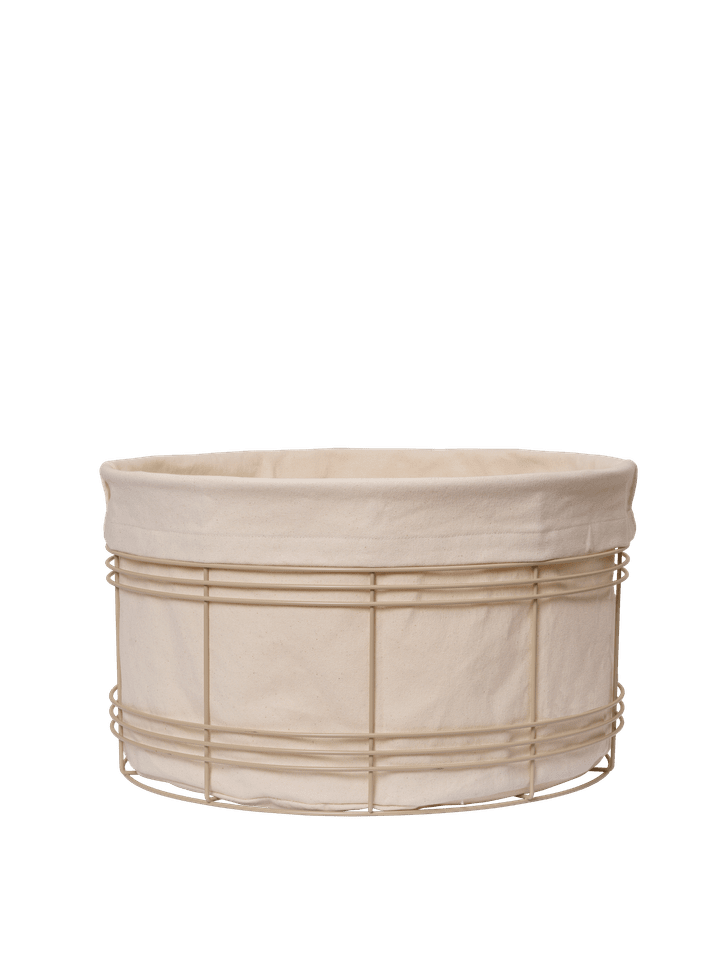 Fio Wäschekorb Low  in Cashmere/Natural präsentiert im Onlineshop von KAQTU Design AG. Wäschekorb ist von Ferm Living