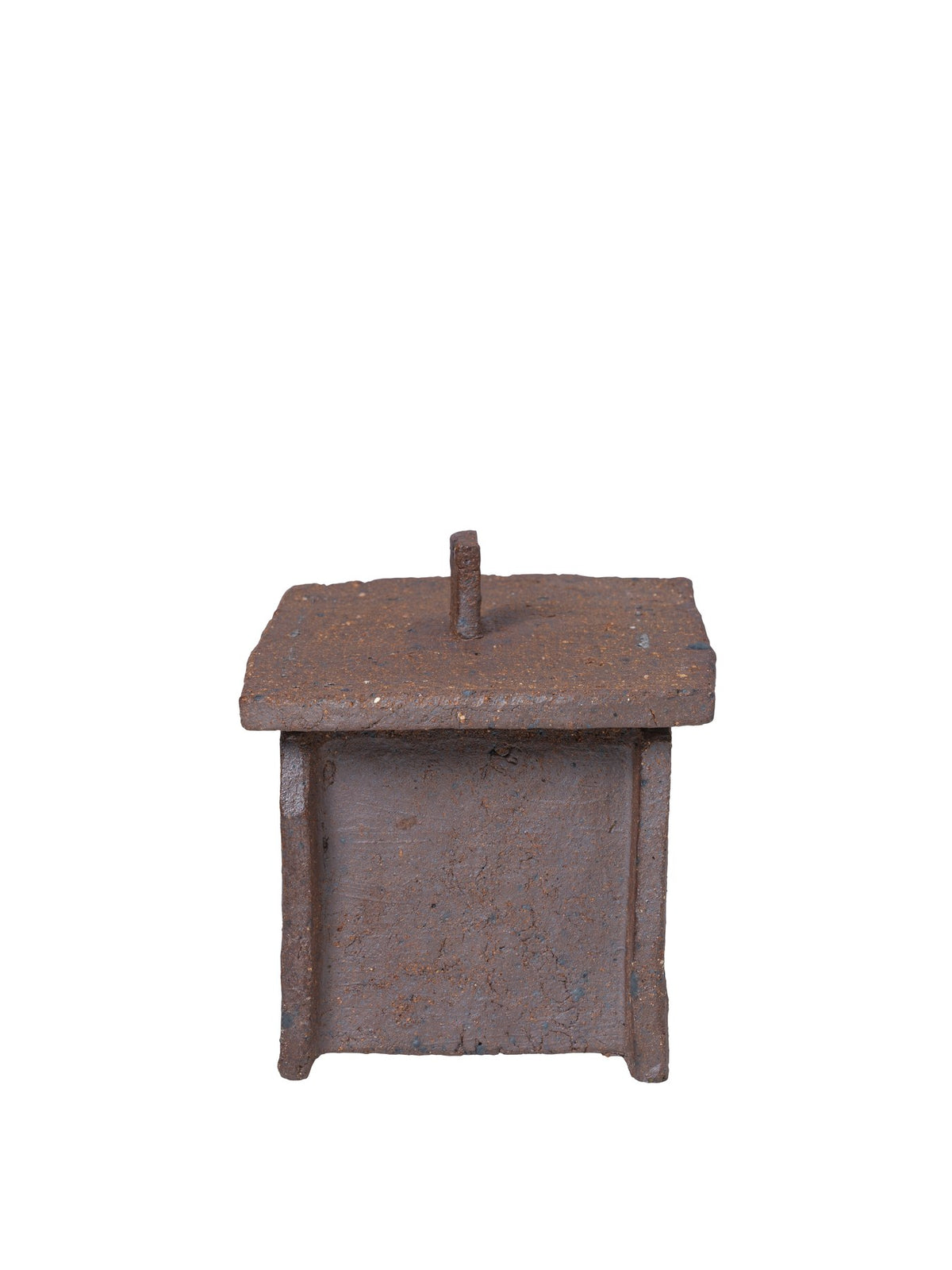 Aufbewahrungsbox Rume Box - 10 von Ferm Living aus glasiertem Steinzeug in der Farbe Soil, mit passendem Deckel, auf neutralem Hintergrund fotografiert