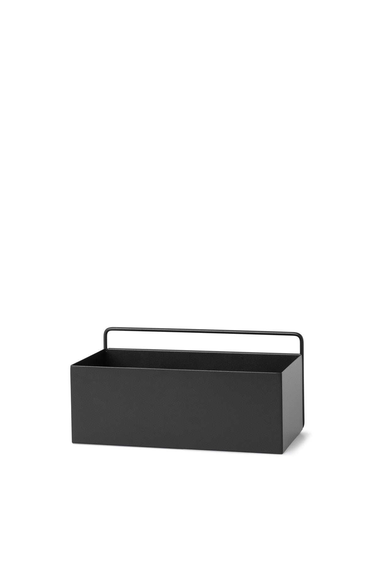 Plant Box rechteckig in Schwarz präsentiert im Onlineshop von KAQTU Design AG. Pflanzentopf Outdoor ist von Ferm Living