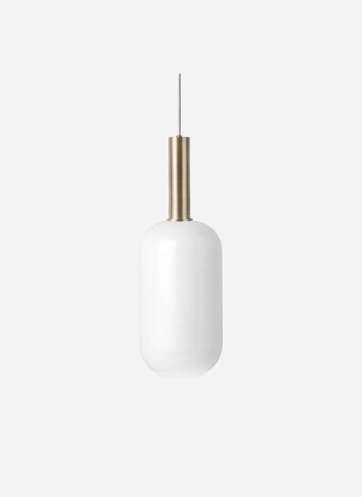 Collect Pendellampe hoch in Messing präsentiert im Onlineshop von KAQTU Design AG. Pendelleuchte ist von Ferm Living
