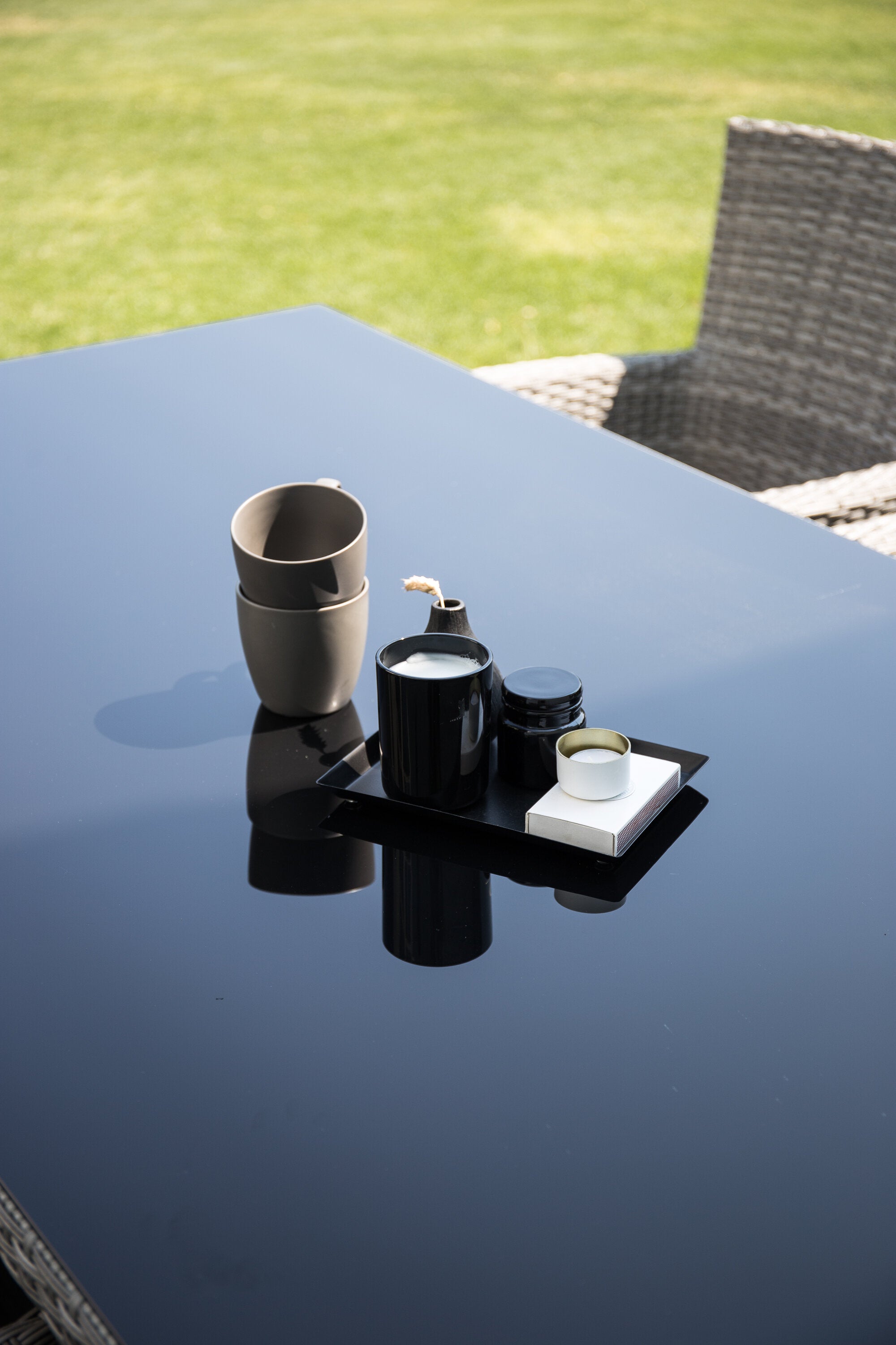 Padova Outdoor-Tischset + Malin 200cm/6St. in Grau präsentiert im Onlineshop von KAQTU Design AG. Gartentischset ist von Venture Home