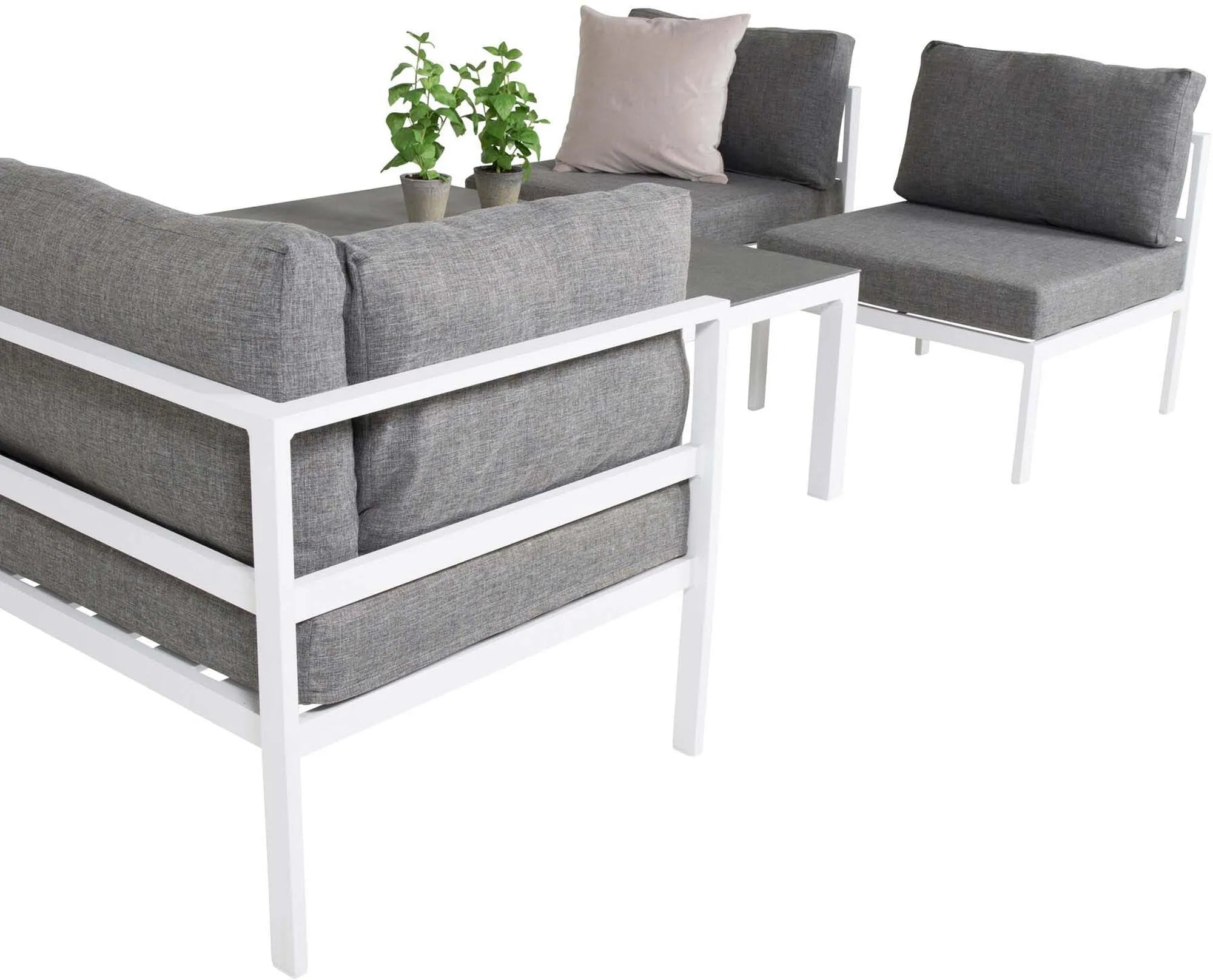 Elegante Copacabana V4 Sofagarnitur für entspannte Gartenstunden.