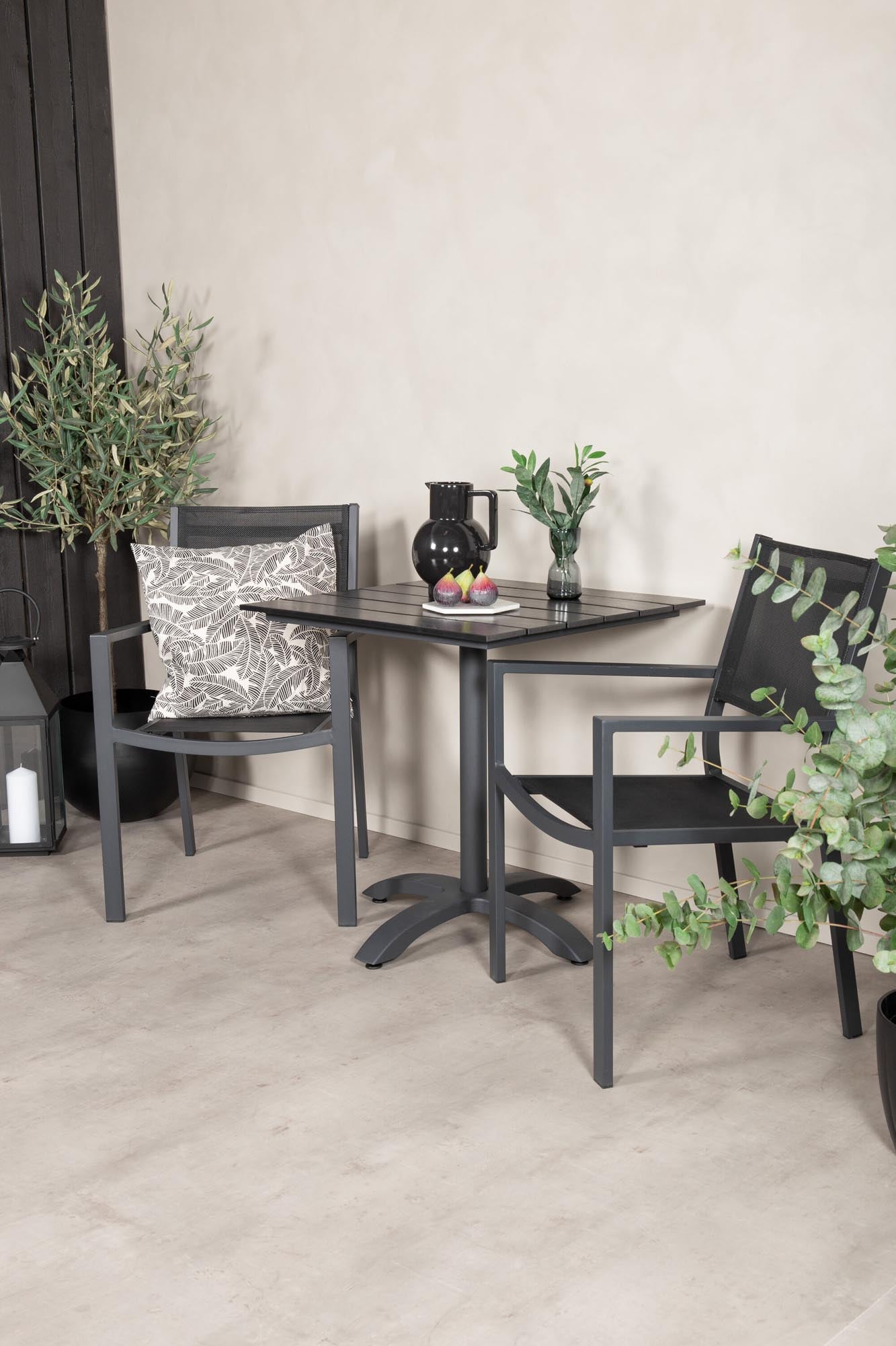 Colorado Cafétisch + 2 x Copacabana Arm Stuhl in Schwarz Schwarz präsentiert im Onlineshop von KAQTU Design AG. Gartentischset ist von Venture Home