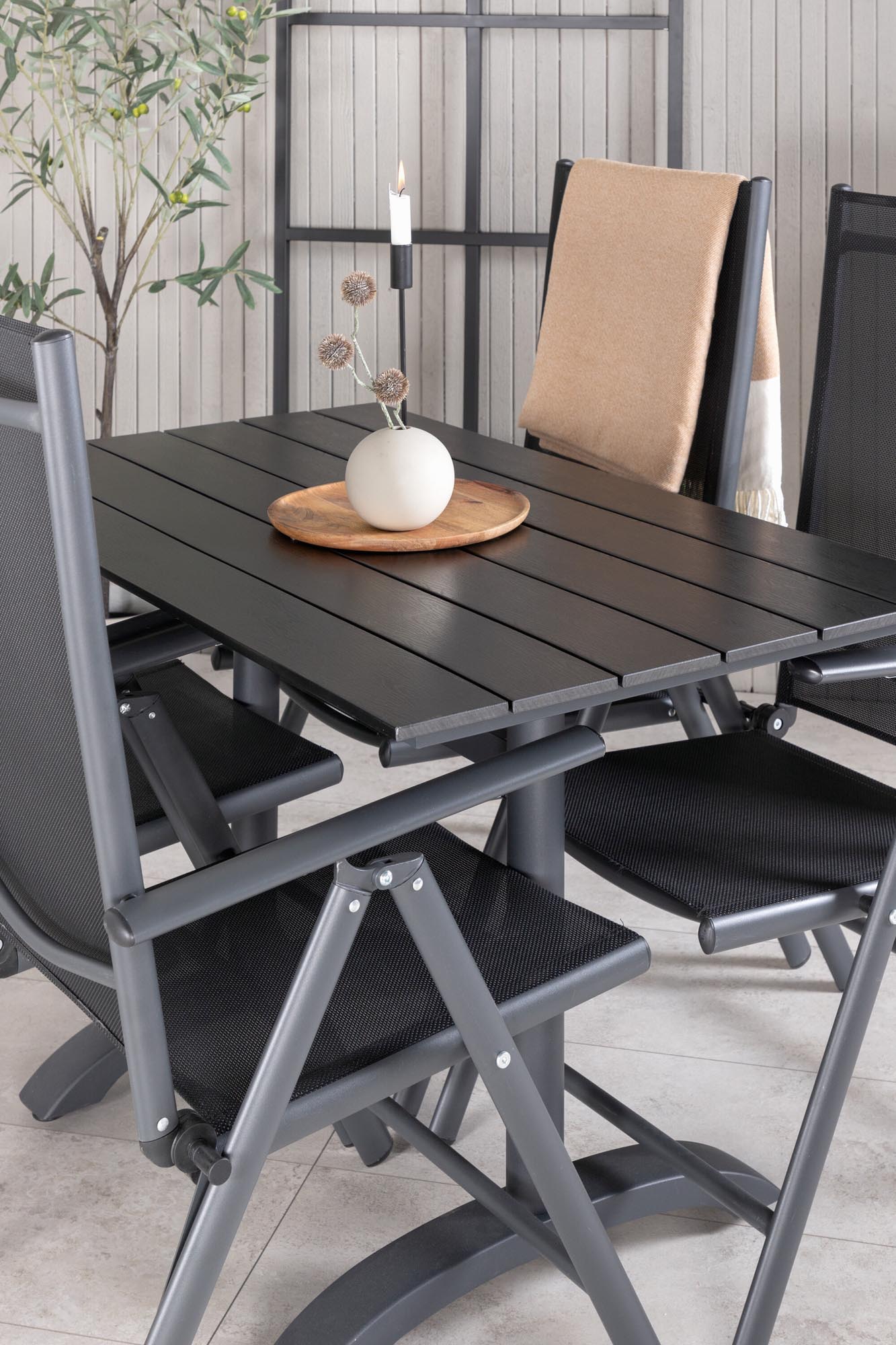 Denver Outdoor-Tischset + Break 120cm/4St. in Schwarz präsentiert im Onlineshop von KAQTU Design AG. Gartentischset ist von Venture Home