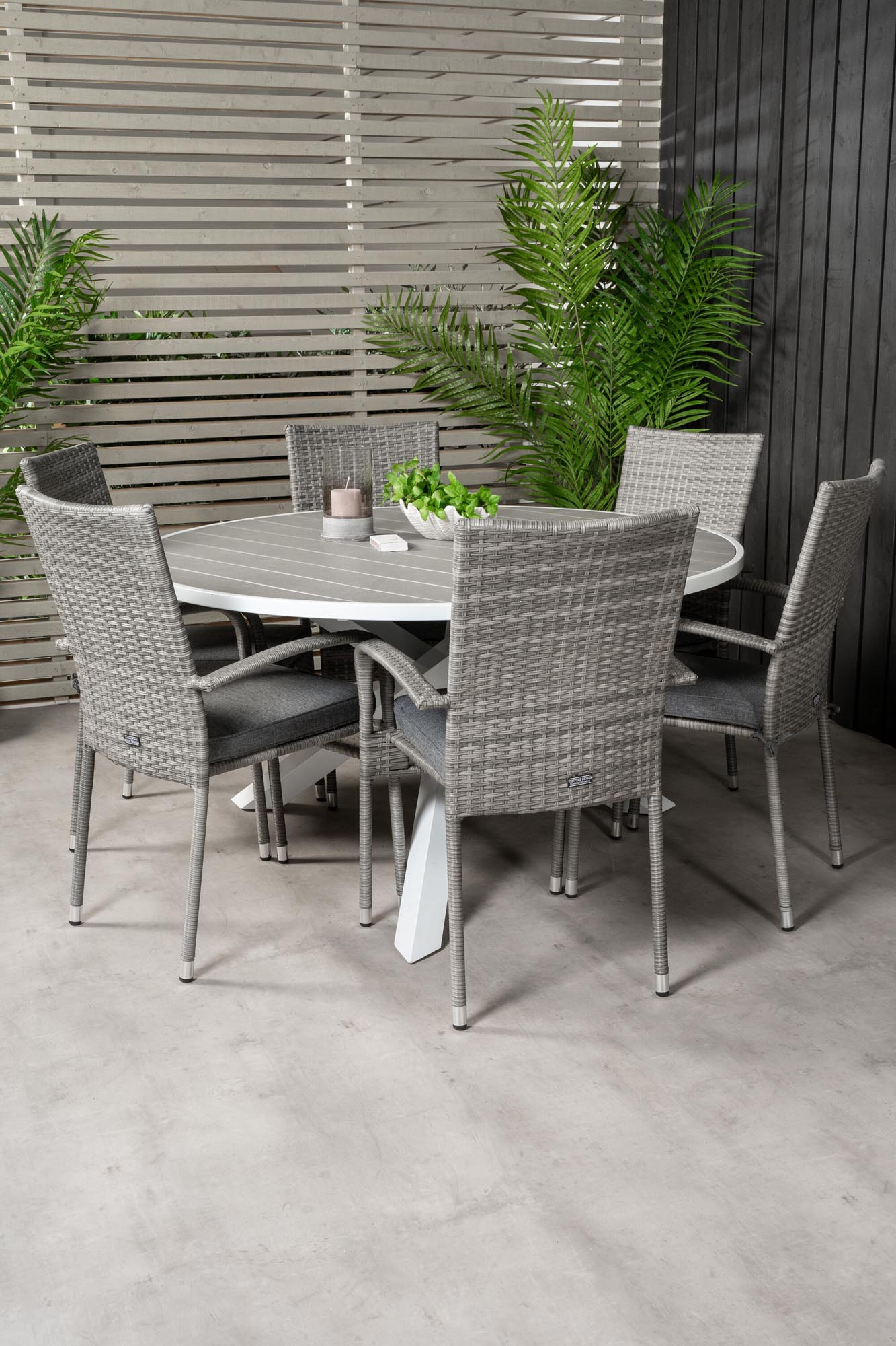 Parma Outdoor-Tischset + Anna ⌀140cm/6St. in Grau präsentiert im Onlineshop von KAQTU Design AG. Gartentischset ist von Venture Home