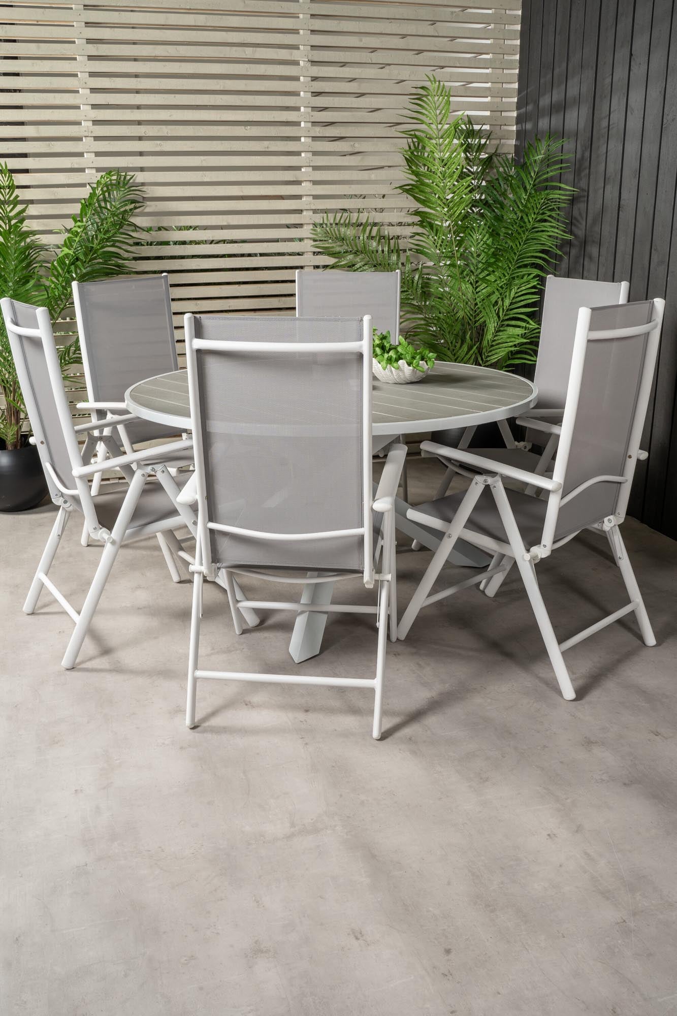 Parma Outdoor-Tischset + Break ⌀140cm/6St. in Grau weiss präsentiert im Onlineshop von KAQTU Design AG. Gartentischset ist von Venture Home
