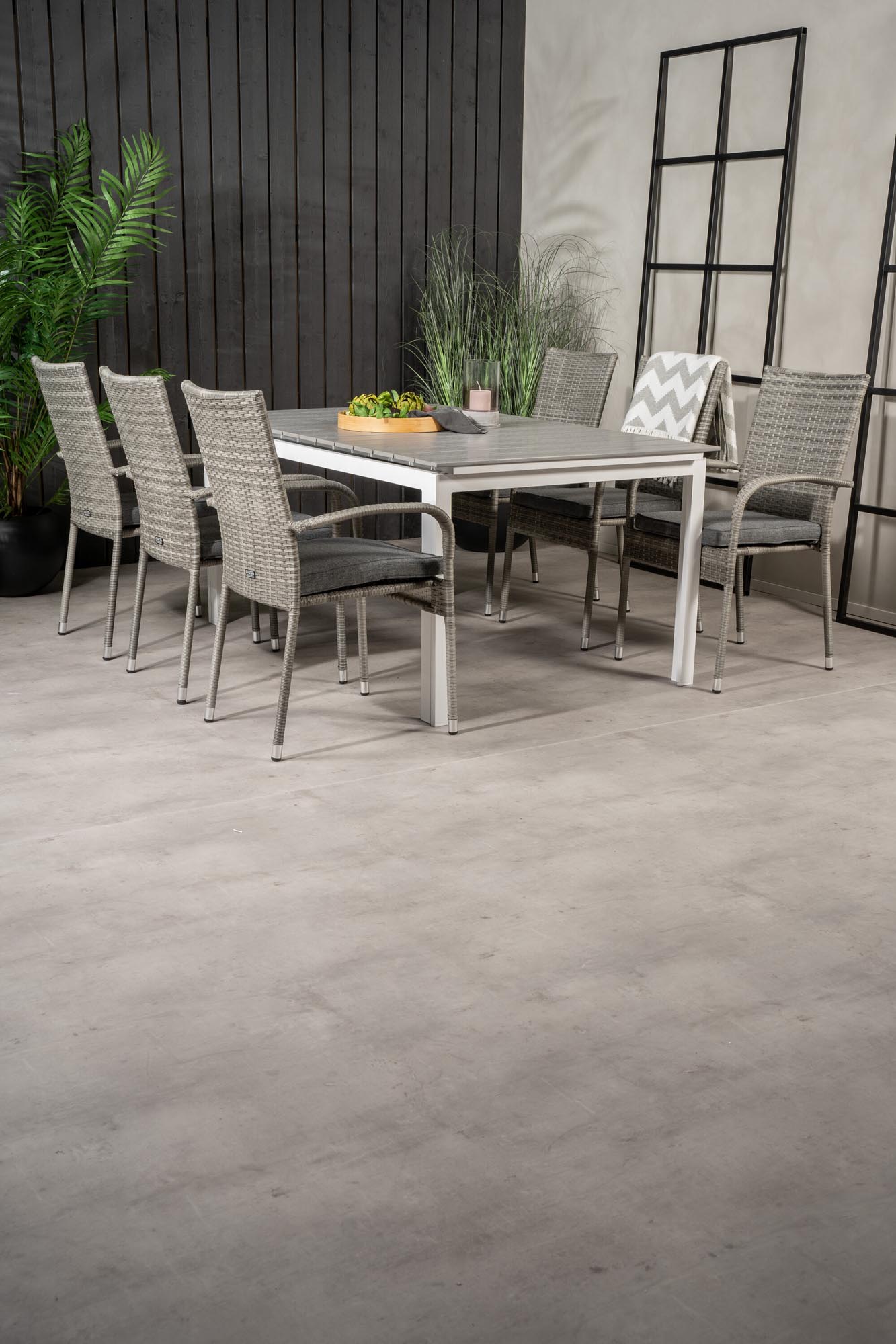 Levels Outdoor-Tischset ausziehbar + Anna 160cm/6St. in Grau präsentiert im Onlineshop von KAQTU Design AG. Gartentischset ist von Venture Home