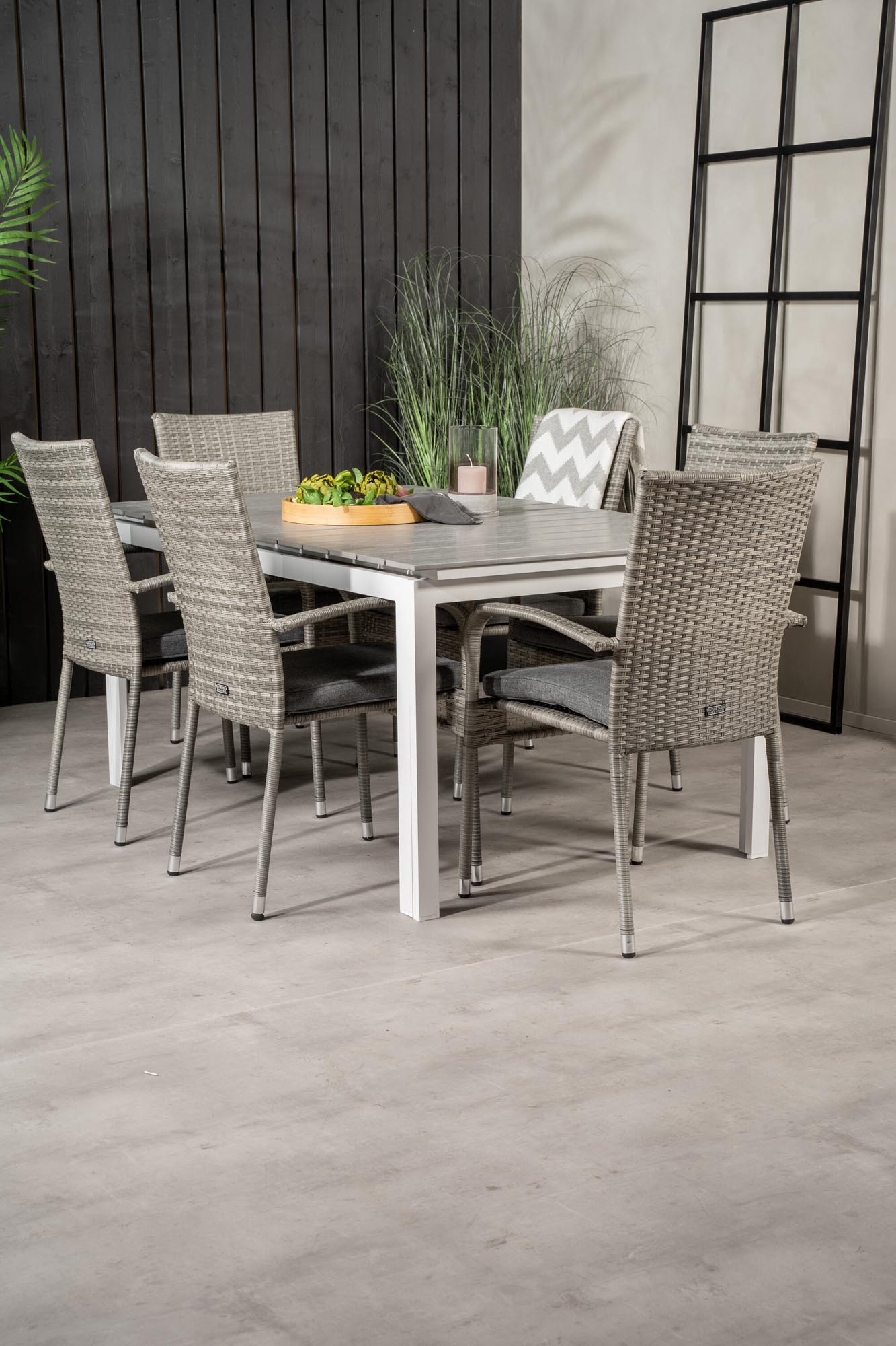 Levels Outdoor-Tischset ausziehbar + Anna 160cm/6St. in Grau präsentiert im Onlineshop von KAQTU Design AG. Gartentischset ist von Venture Home