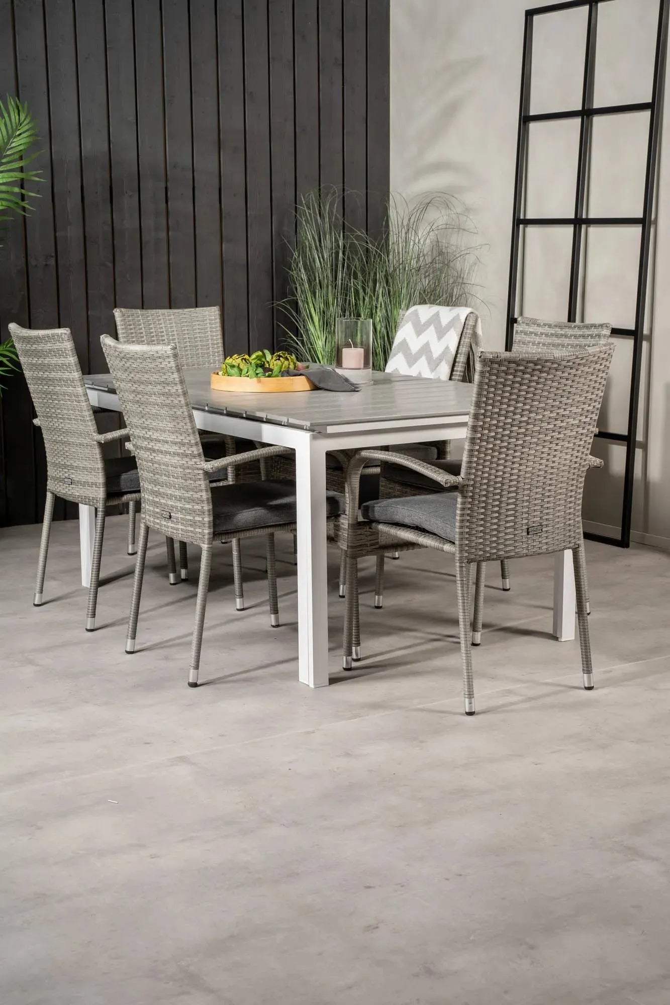 Venture Home: Flexibles Outdoor-Set mit ausziehbarem Tisch & 6 Stühlen.