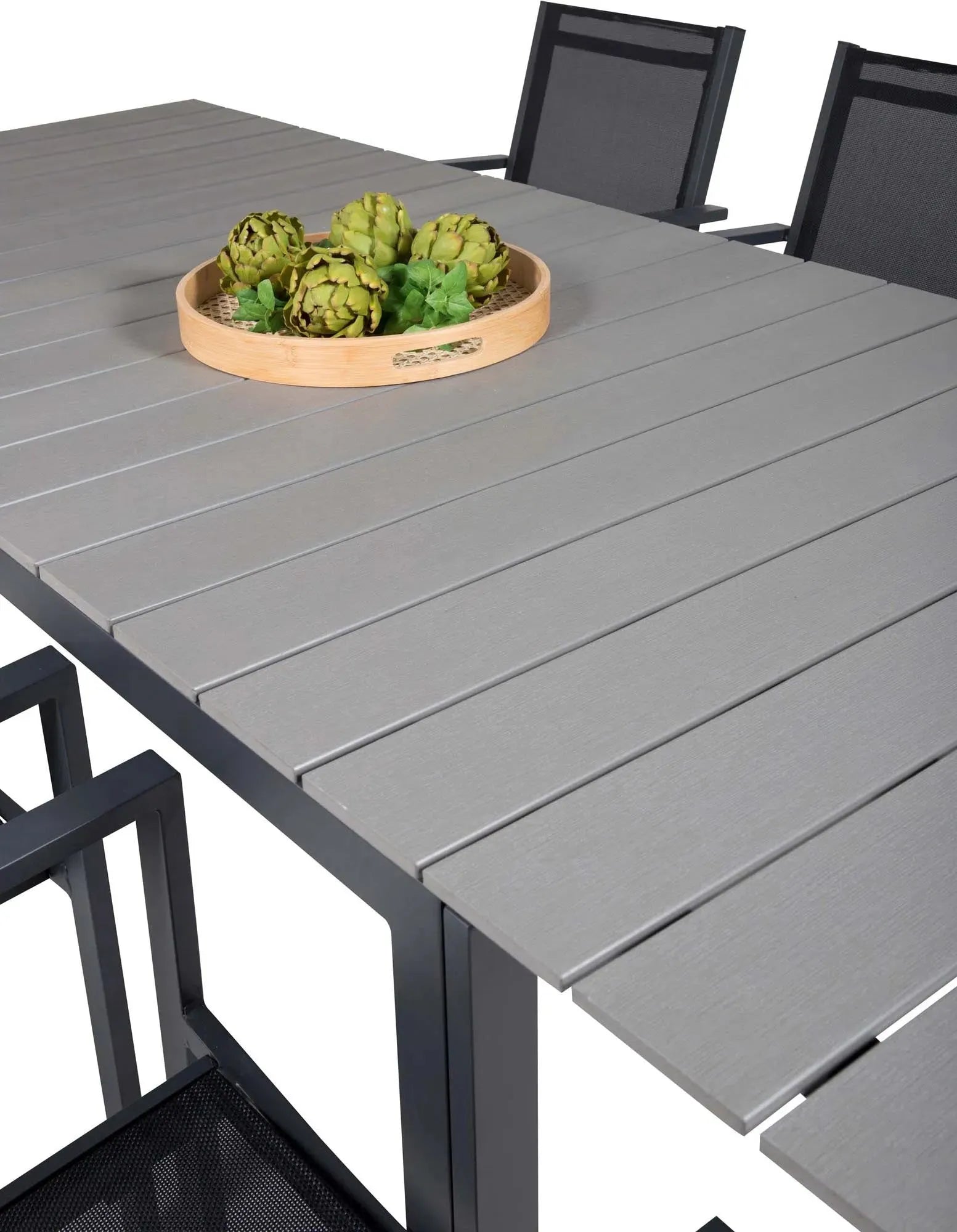 Vielseitiges Outdoor-Tischset für unvergessliche Sommerabende.