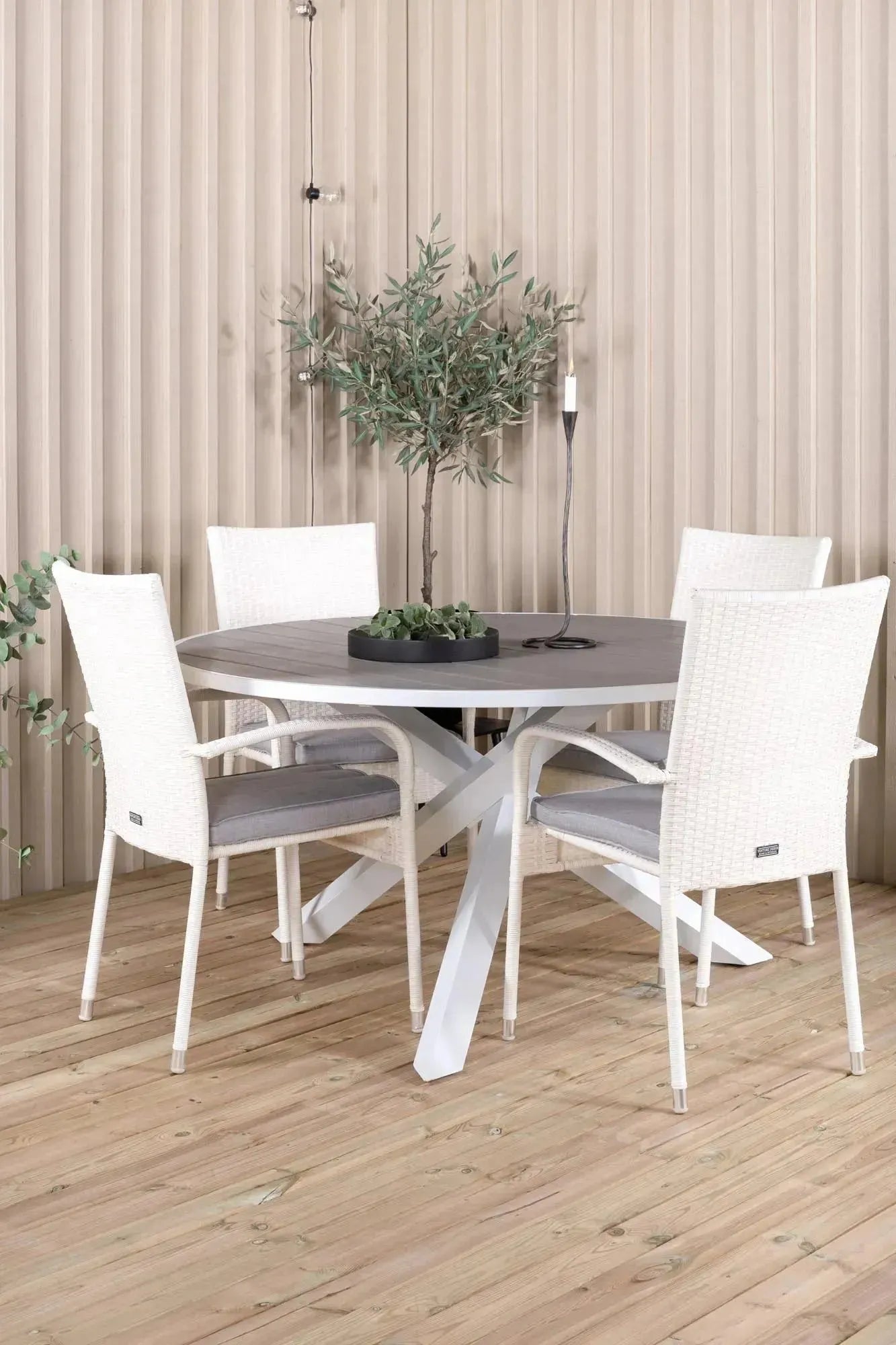 Elegantes Parma Set: Perfekt für stilvolle Outdoor-Dinner.