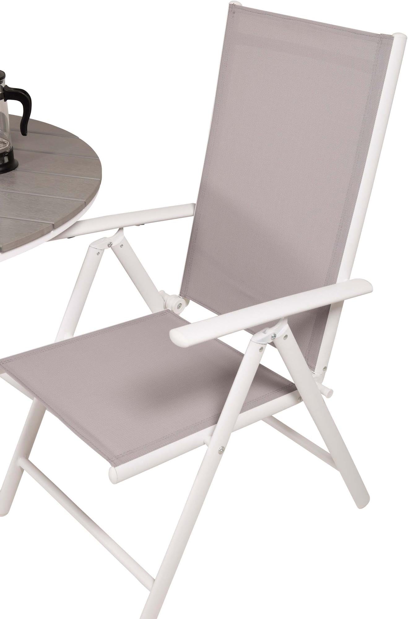 Genießen Sie mit dem Parma Outdoor-Tischset von Venture Home stilvolle Momente im Freien. Der runde Tisch und die klappbaren Stühle vereinen Komfort und Eleganz.