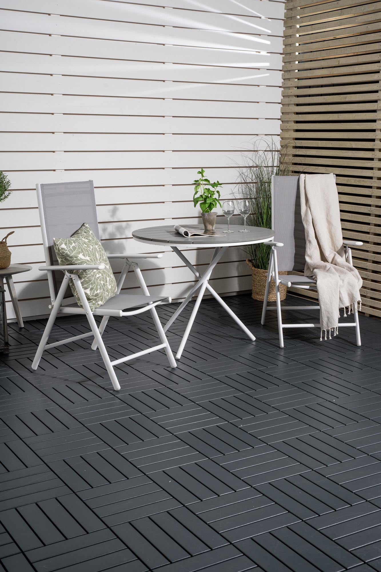 Parma Outdoor-Tischset + Break ⌀90cm/2St. in Grau weiss präsentiert im Onlineshop von KAQTU Design AG. Gartentischset ist von Venture Home