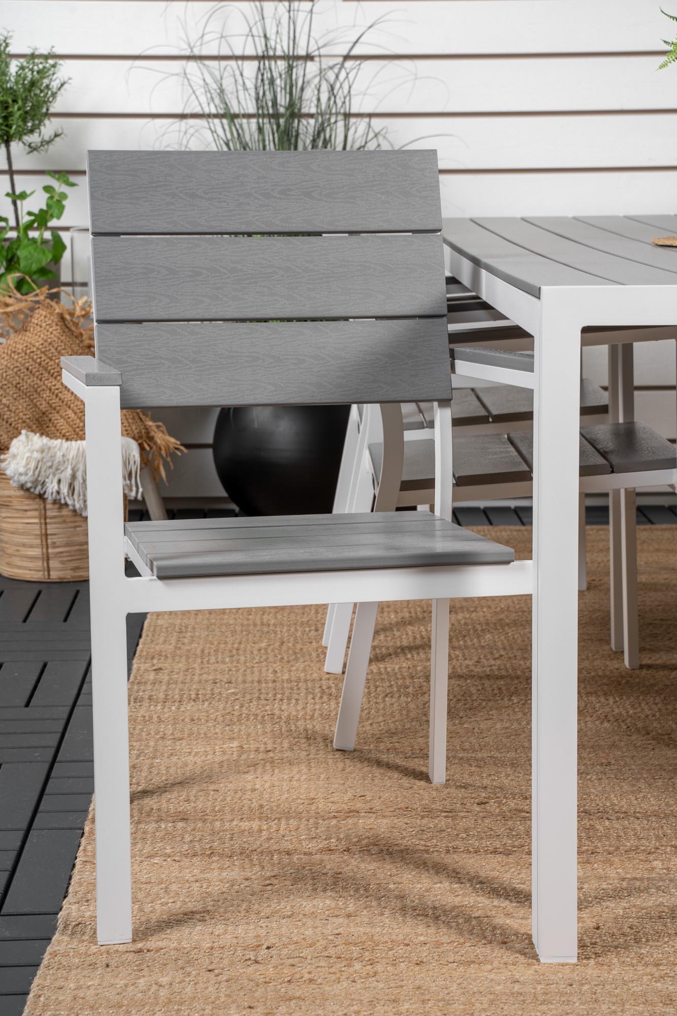 Break Outdoor-Tischset + Levels 205cm/6St. in Grau weiss präsentiert im Onlineshop von KAQTU Design AG. Gartentischset ist von Venture Home
