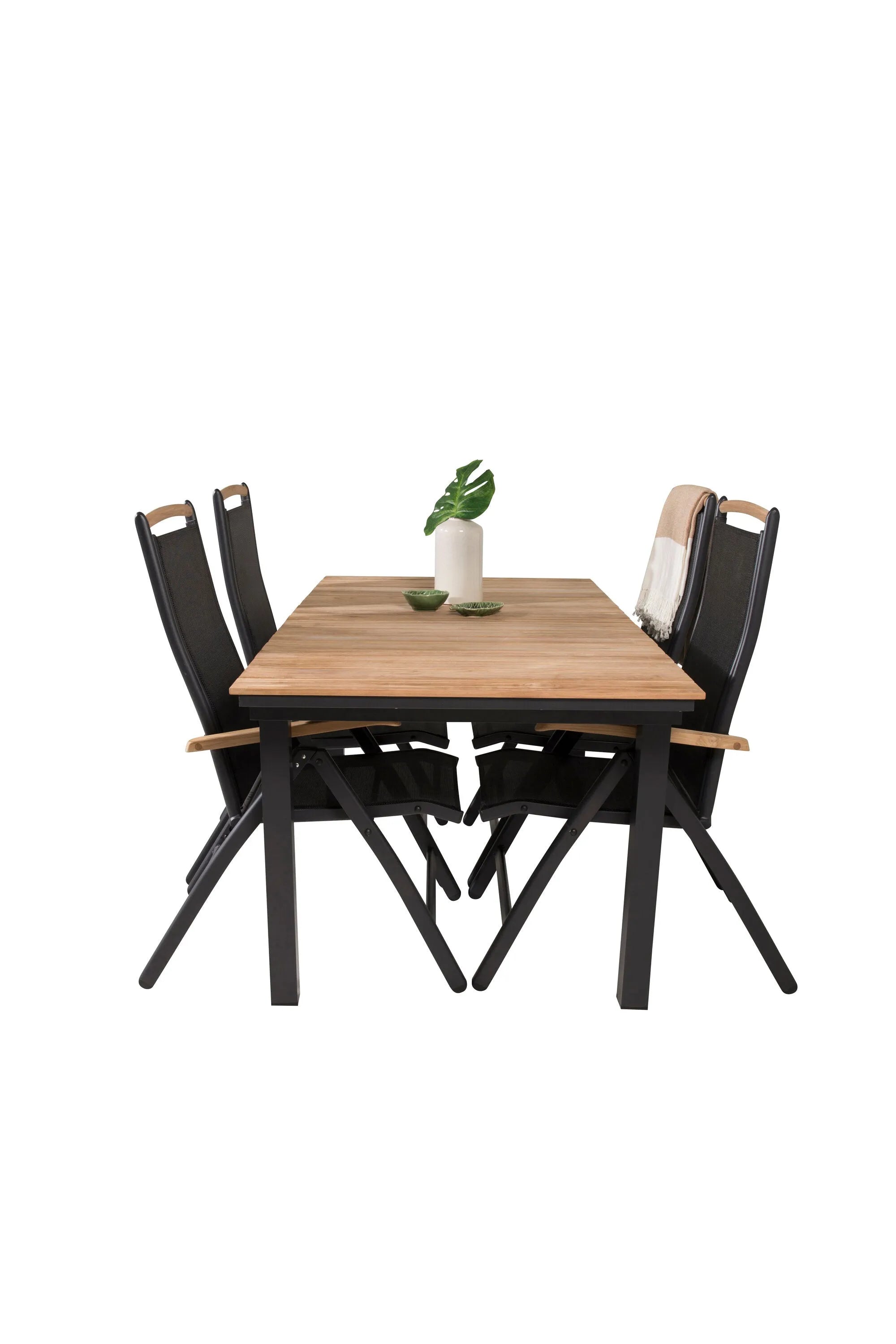 Eleganter Teakholz-Gartentisch, ausziehbar, wetterfest, mit klappbaren Stühlen für stilvolle Outdoor-Dinner.