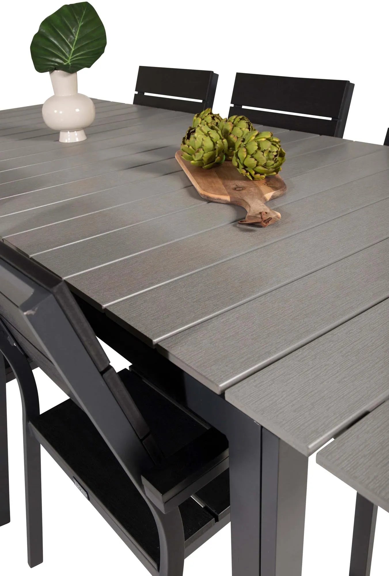 Robustes 224cm Tischset für 6, ideal für entspannte Gartenmomente.