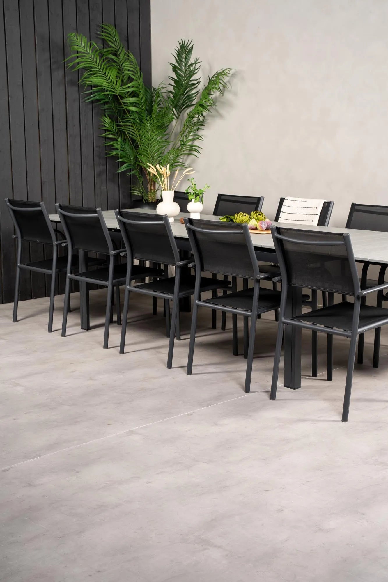 Venture Home: Robustes 8-Personen Levels Set, 224cm, für draußen.