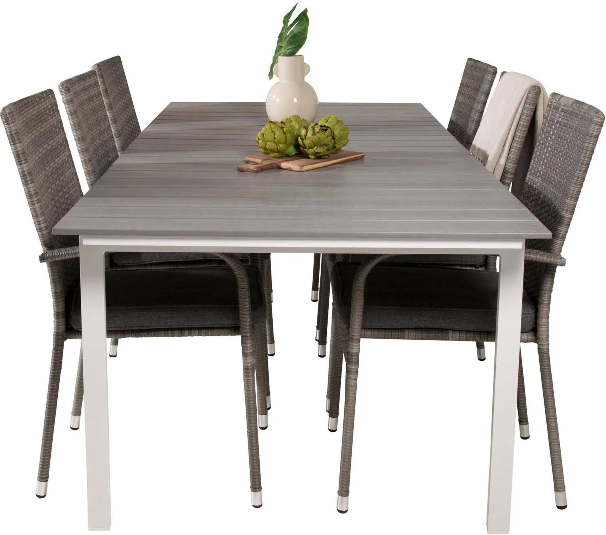 Stilvolles Outdoor-Tischset für unvergessliche Gartenabende.