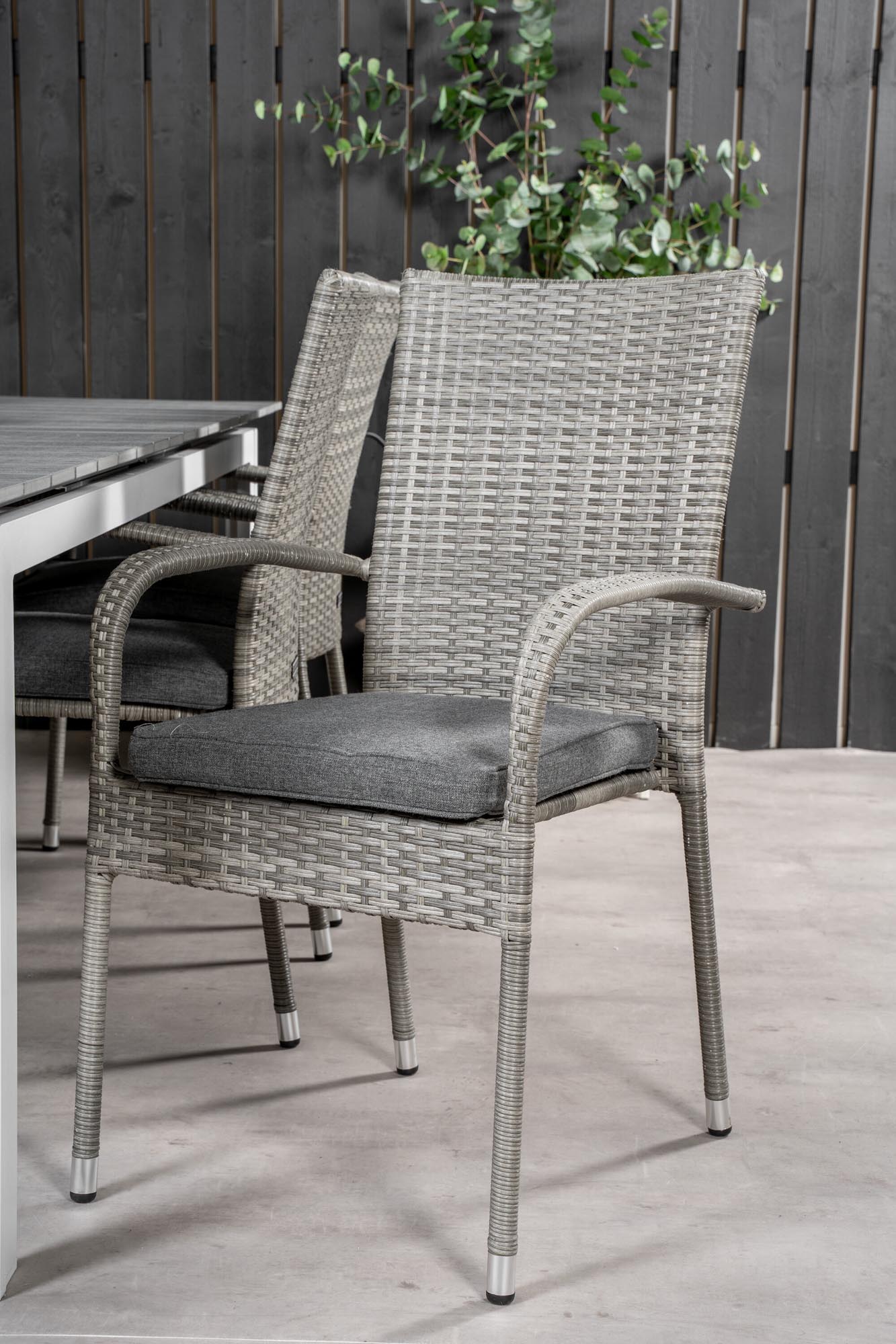 Levels Outdoor-Tischset + Anna 224cm/6St. in Grau präsentiert im Onlineshop von KAQTU Design AG. Gartentischset ist von Venture Home