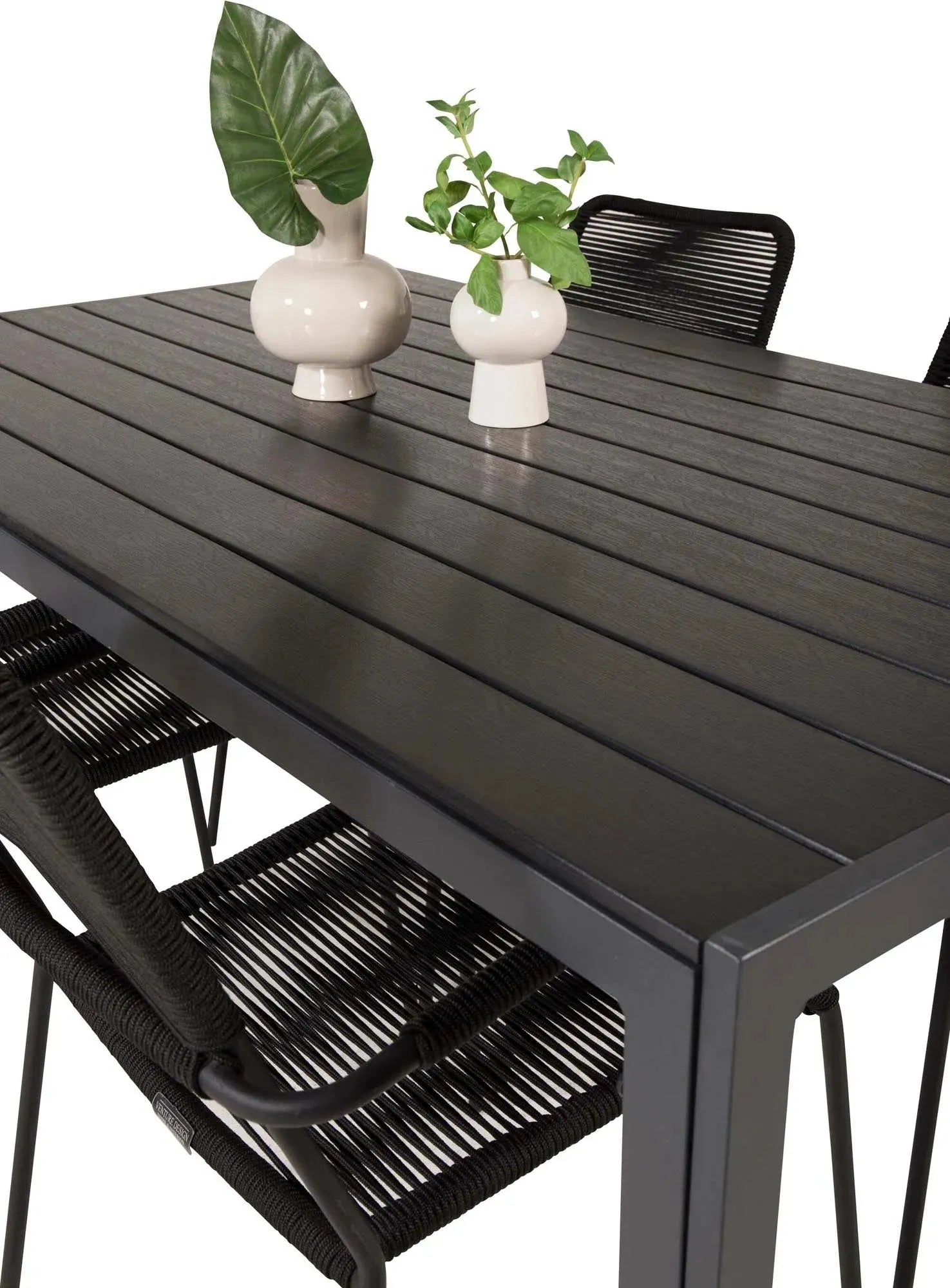 Robustes Break Tischset mit 4 Lindos Stühlen für Gartenfreude.
