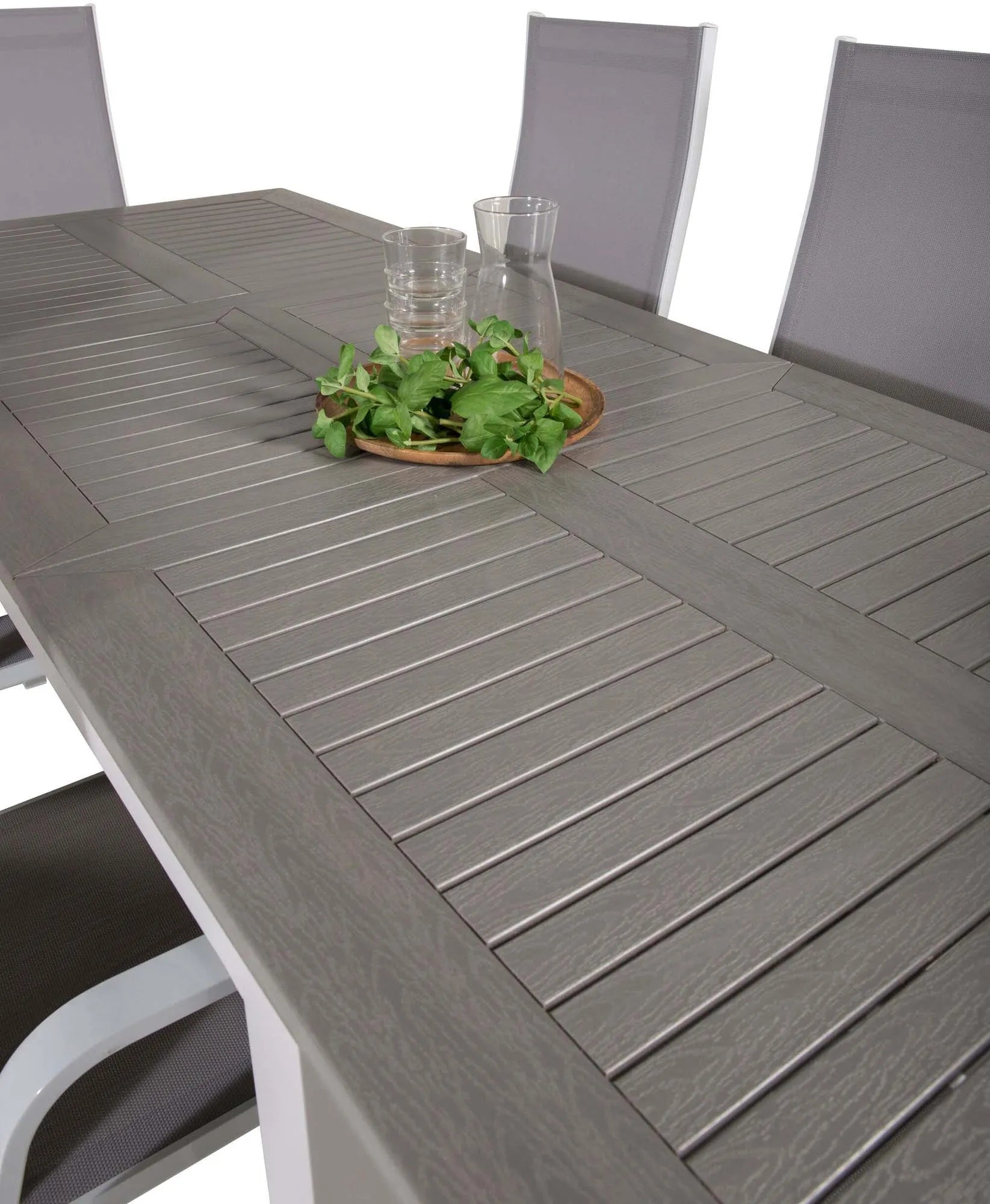 Venture Home Albany: Stilvolles, erweiterbares Outdoor-Esstischset.