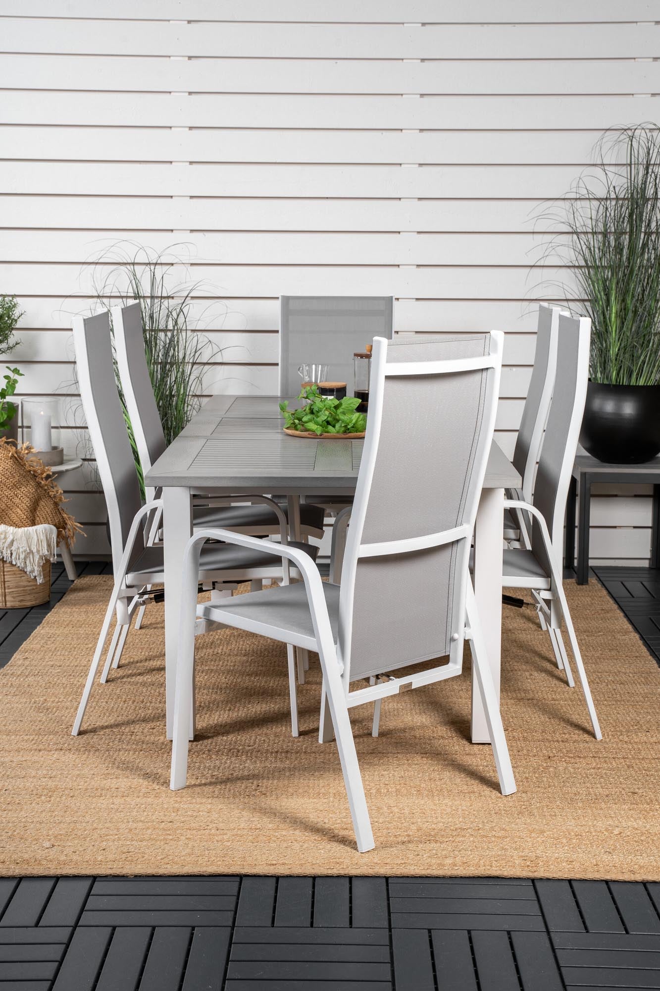 Albany Outdoor-Gartentischset ausziehbar + Copacabana 152cm/6St. in Grau weiss präsentiert im Onlineshop von KAQTU Design AG. Gartentischset ist von Venture Home