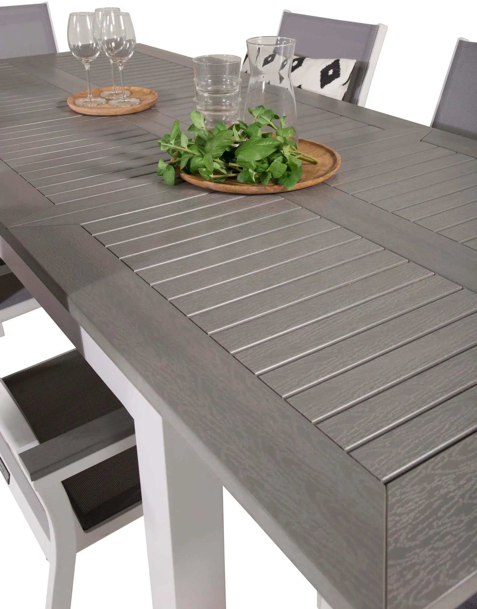 Robustes Albany Tischset: Perfekte Wahl für Ihren Gartenbereich.