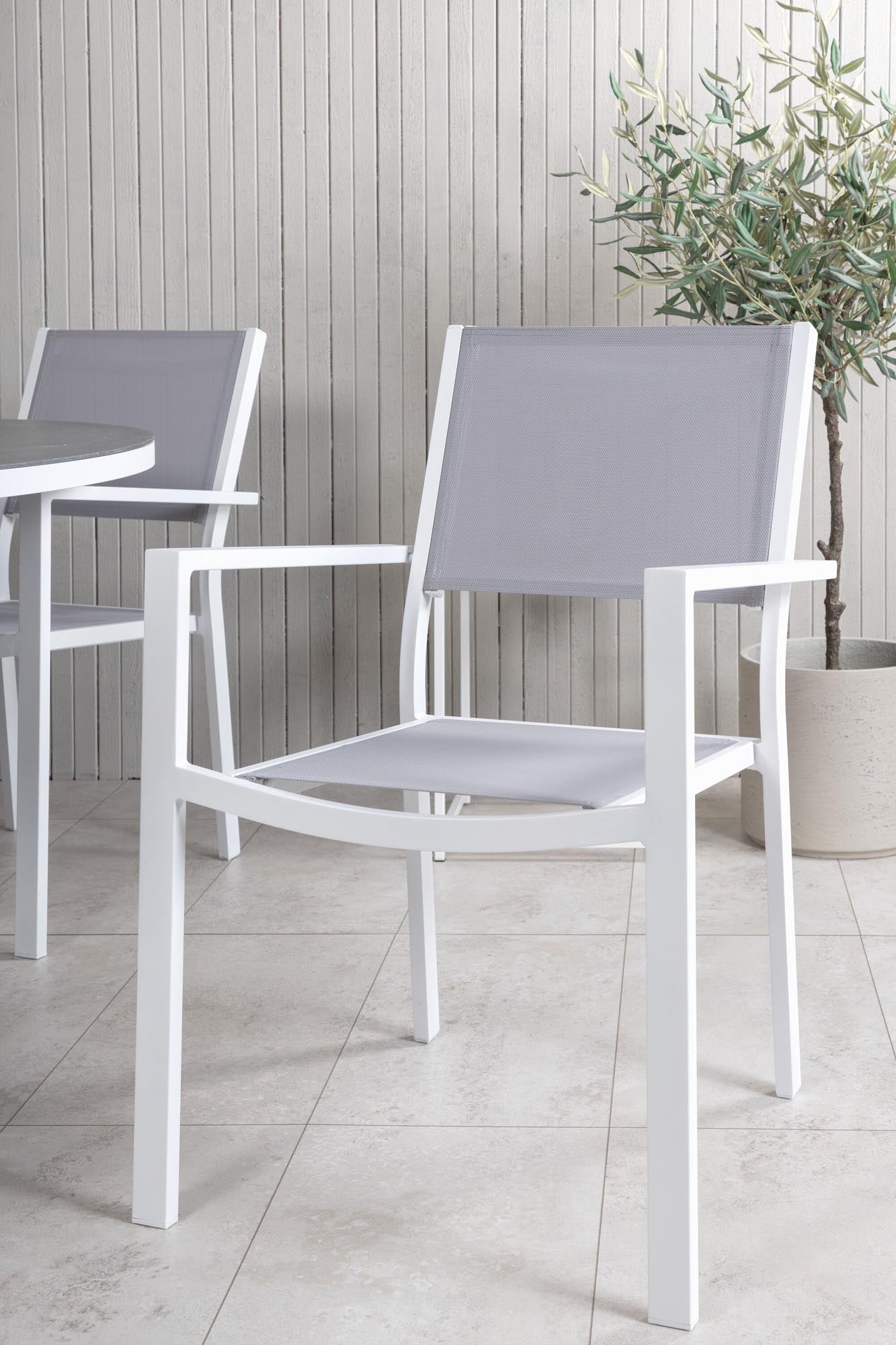 Copacabana Outdoor-Tischset mit Armlehne ⌀140cm/6St. in Grau präsentiert im Onlineshop von KAQTU Design AG. Gartentischset ist von Venture Home
