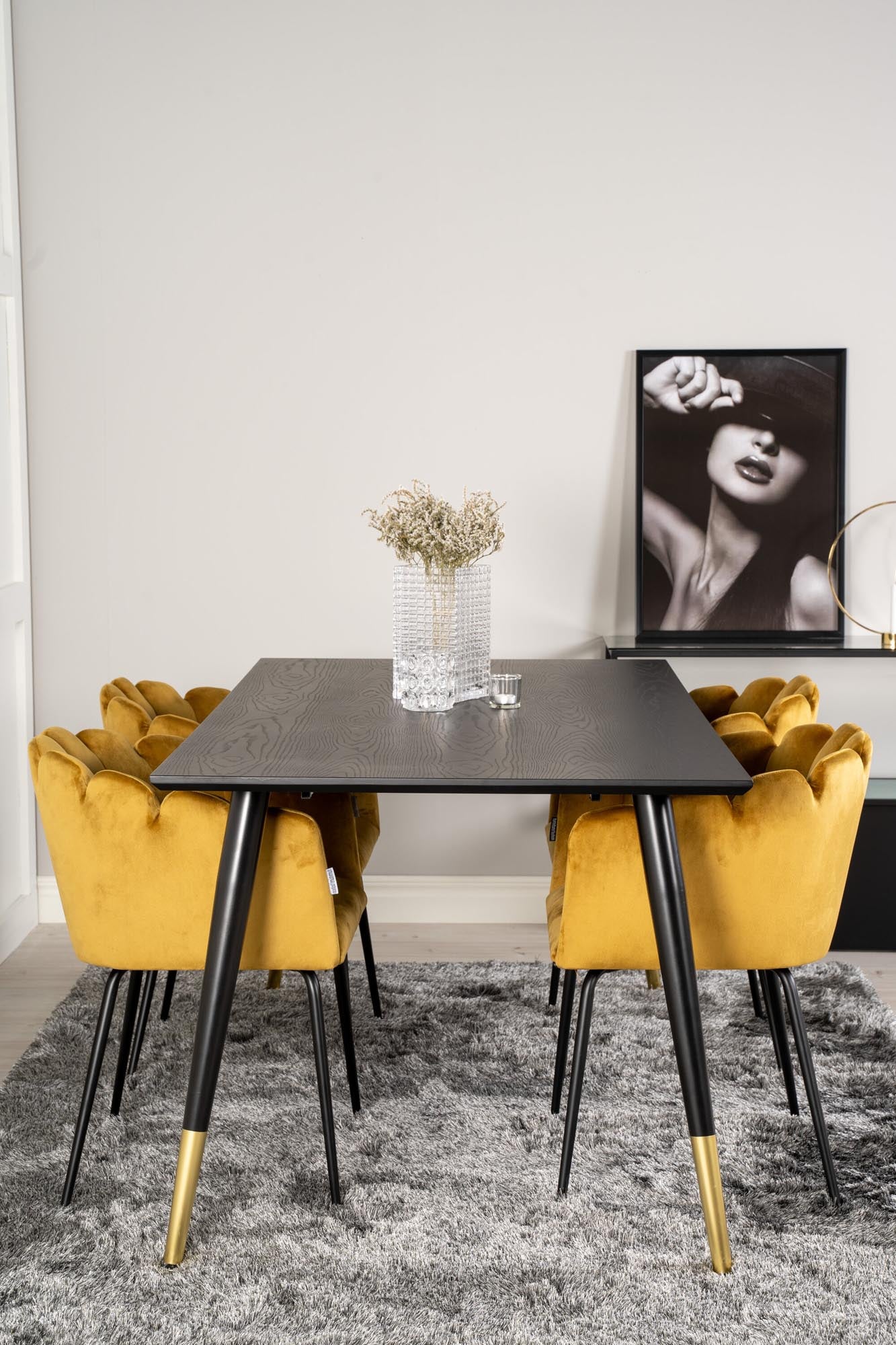 Dipp Esszimmerset + Limhamn 180cm/4St. in Schwarz Gelb präsentiert im Onlineshop von KAQTU Design AG. Esszimmerset ist von Venture Home