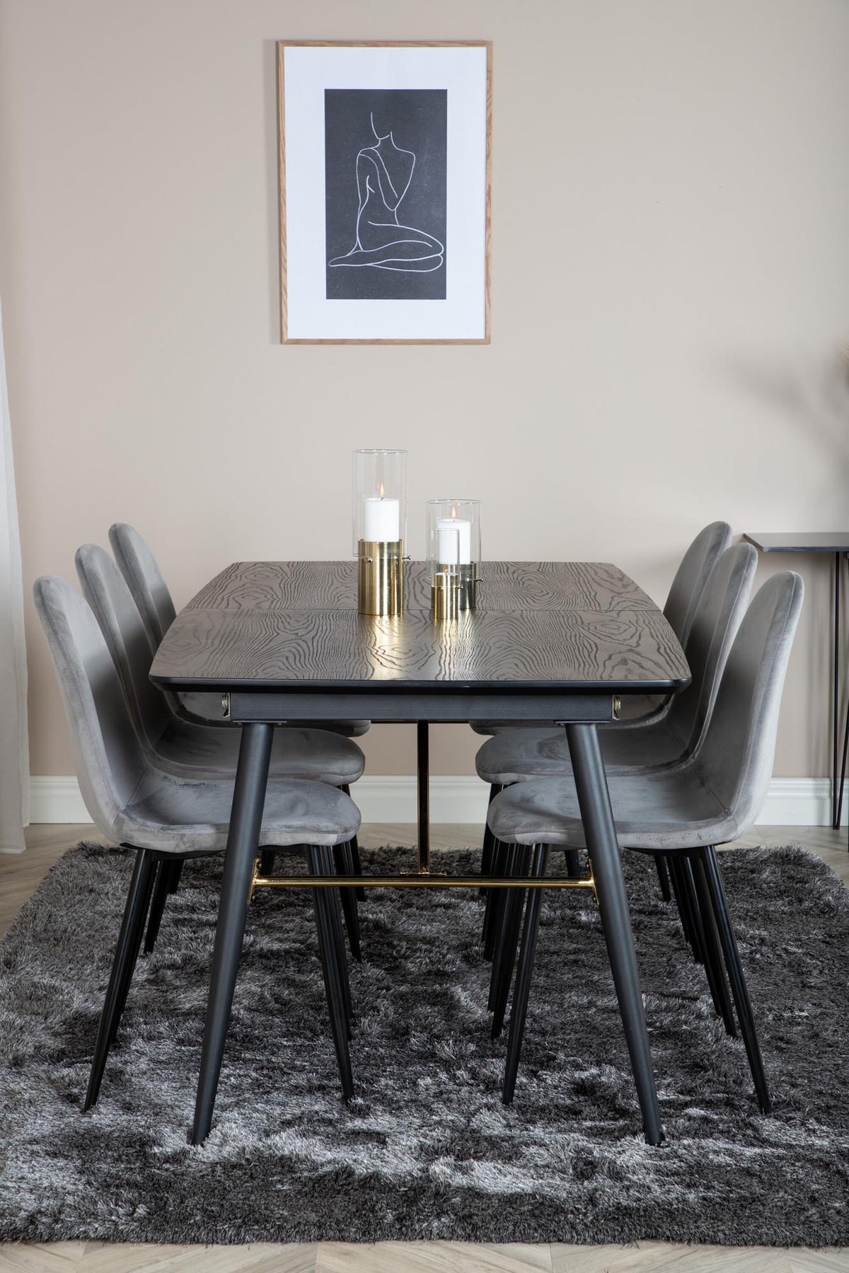 Gold Esszimmerset ausziehbar + Polar  Dining 180cm/6St. in Schwarzgrau präsentiert im Onlineshop von KAQTU Design AG. Esszimmerset ist von Venture Home