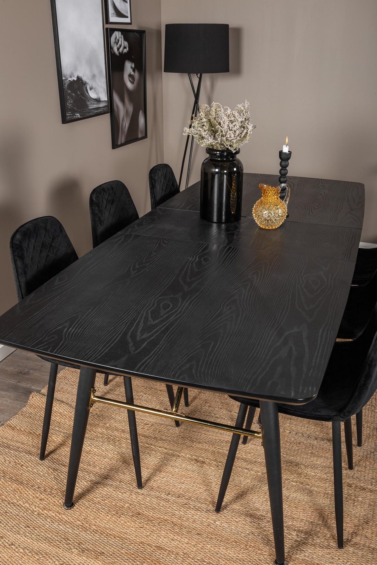 Gold Esszimmerset ausziehbar + Polar 180cm/6St. in Schwarz präsentiert im Onlineshop von KAQTU Design AG. Esszimmerset ist von Venture Home