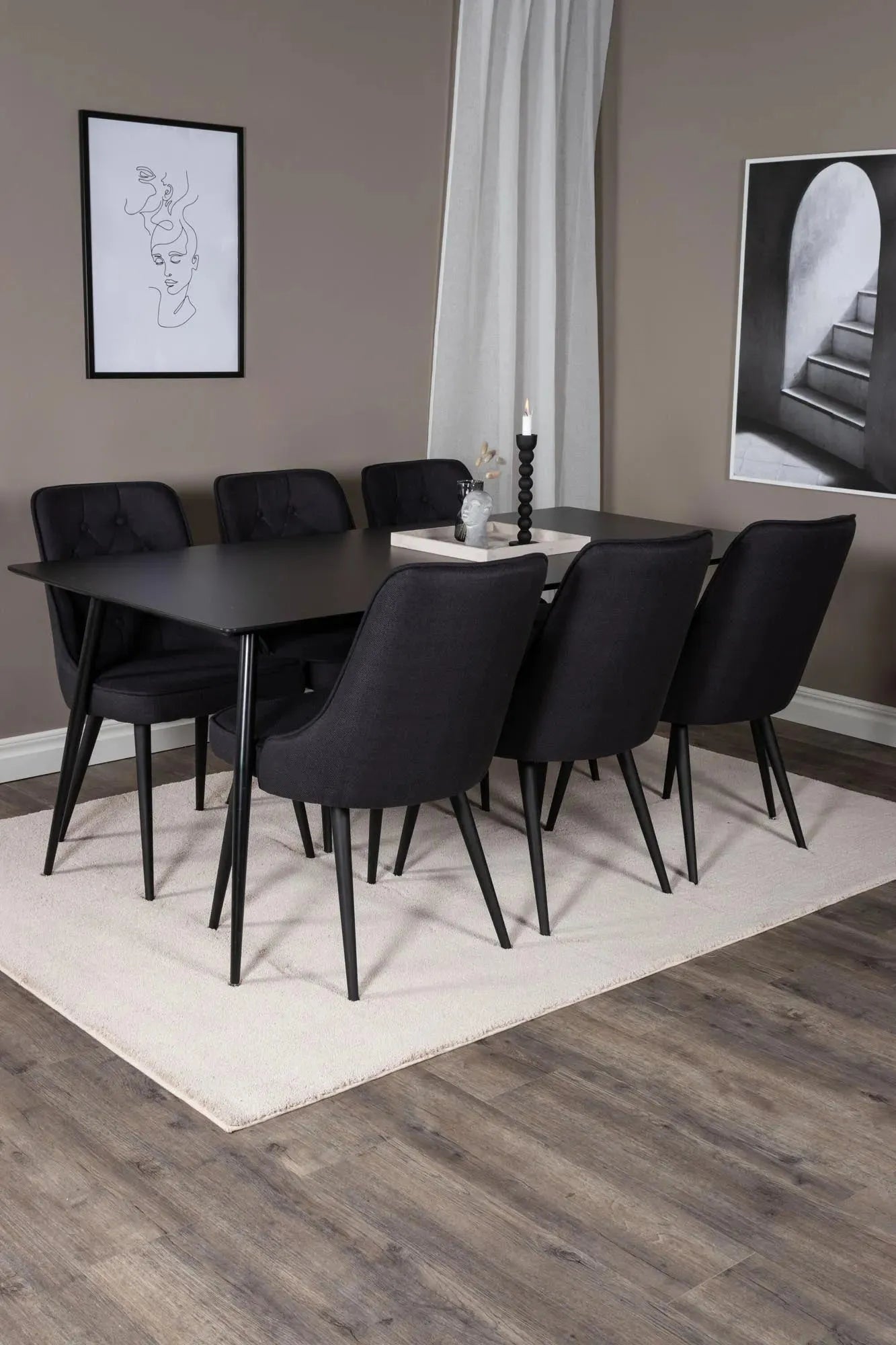 Luxuriöses Silar Esszimmerset 180cm mit 6 Velvet Deluxe Stühlen.