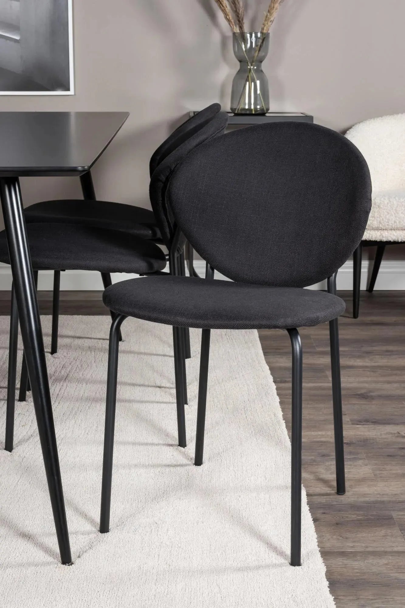 Modernes Silar Esszimmerset 180cm mit 6 Stühlen von Venture Home.
