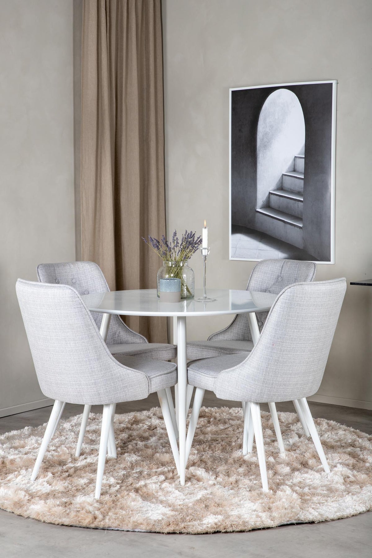 Plaza Esszimerset + Velvet Deluxe ⌀100cm/4St. in Weiss präsentiert im Onlineshop von KAQTU Design AG. Esszimmerset ist von Venture Home