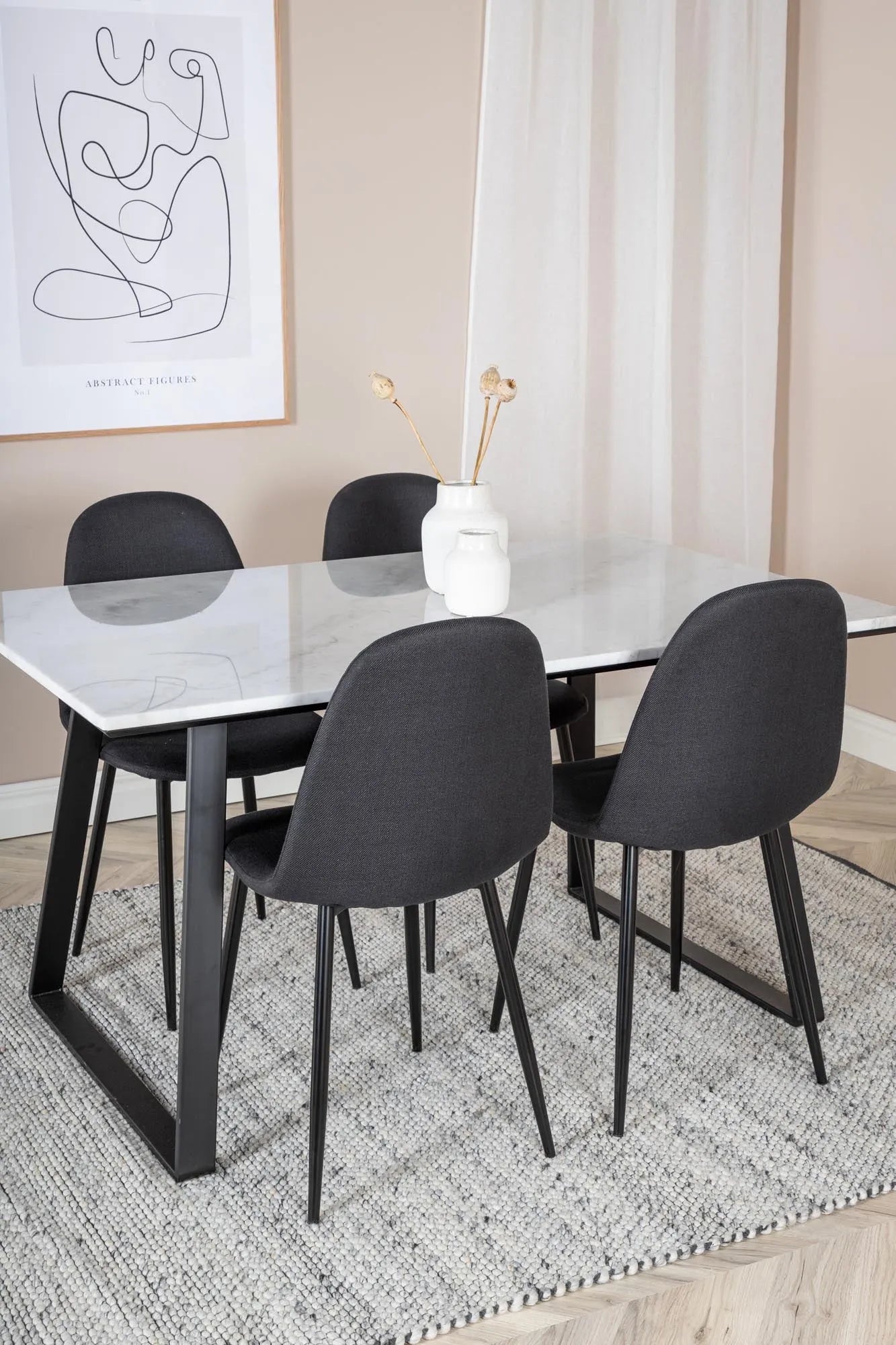 Estelle Esszimmerset: Minimalistische Raffinesse für Ihr Zuhause.