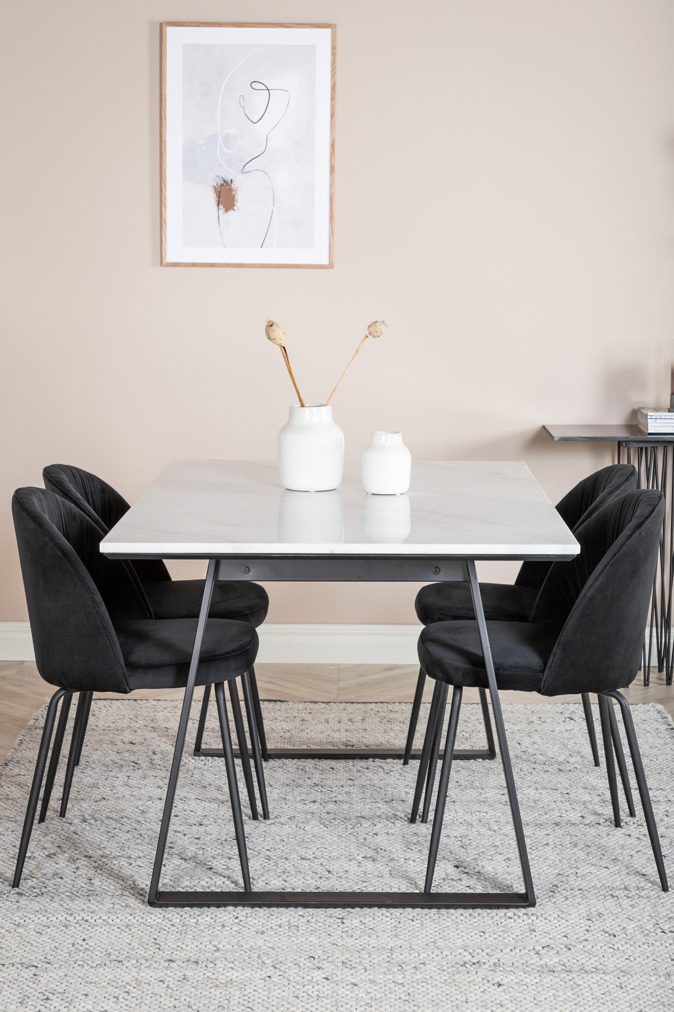Estelle Esszimmerset + Wrinkles 140cm/4St. in Schwarz präsentiert im Onlineshop von KAQTU Design AG. Esszimmerset ist von Venture Home