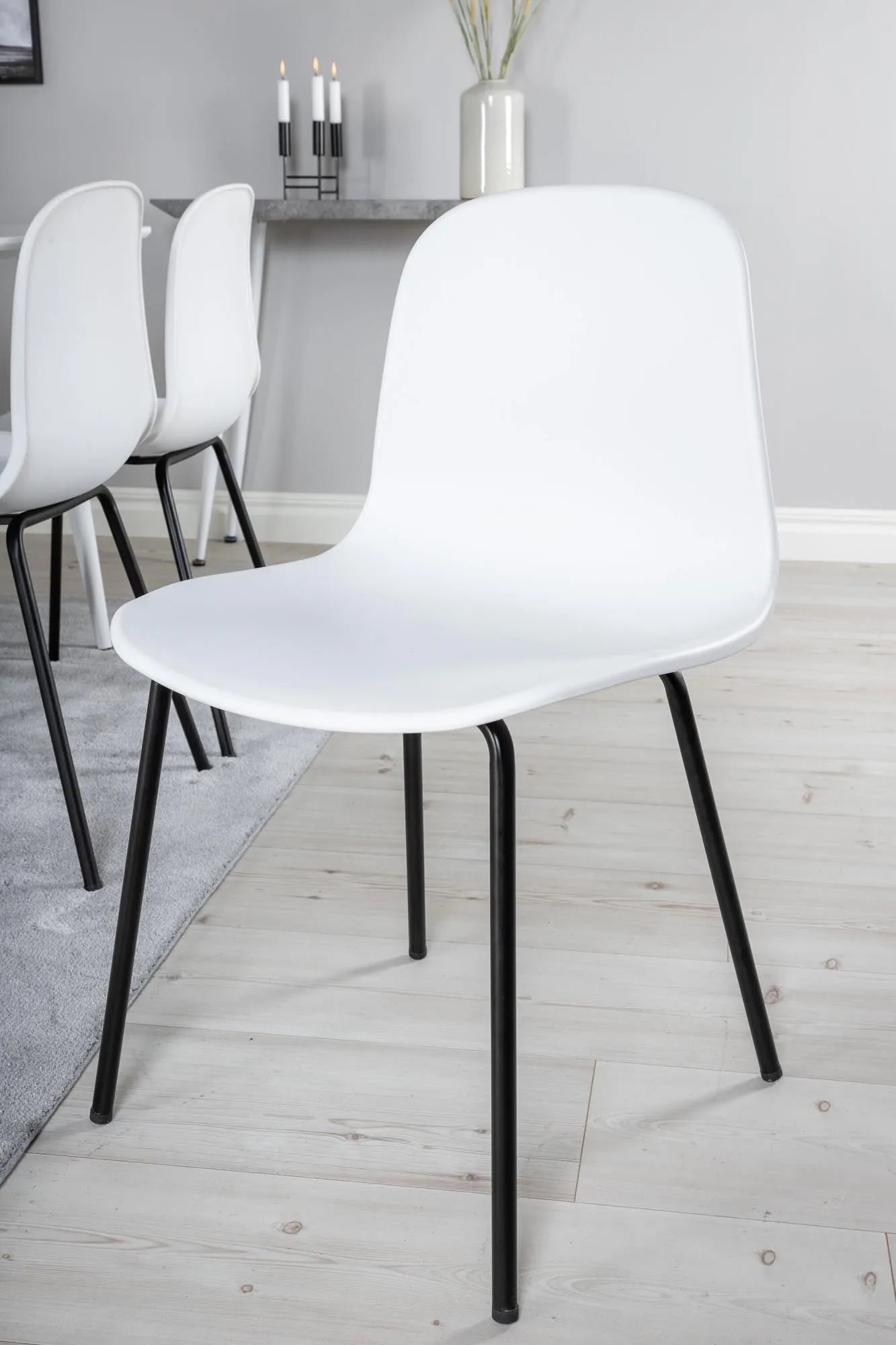 Venture Home Polar Set: Modernes Design für Ihr Esszimmer, 180cm.