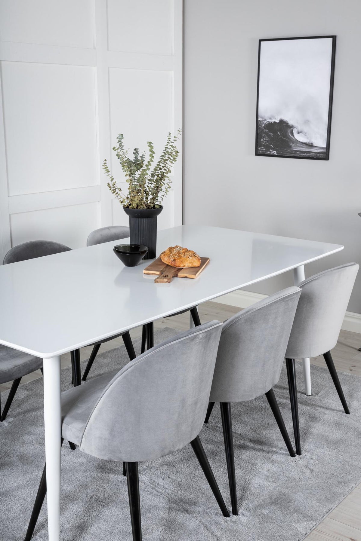 Polar Esszimmerset + Velvet 180cm/6St. in Weiss / Schwarz / Grau präsentiert im Onlineshop von KAQTU Design AG. Esszimmerset ist von Venture Home