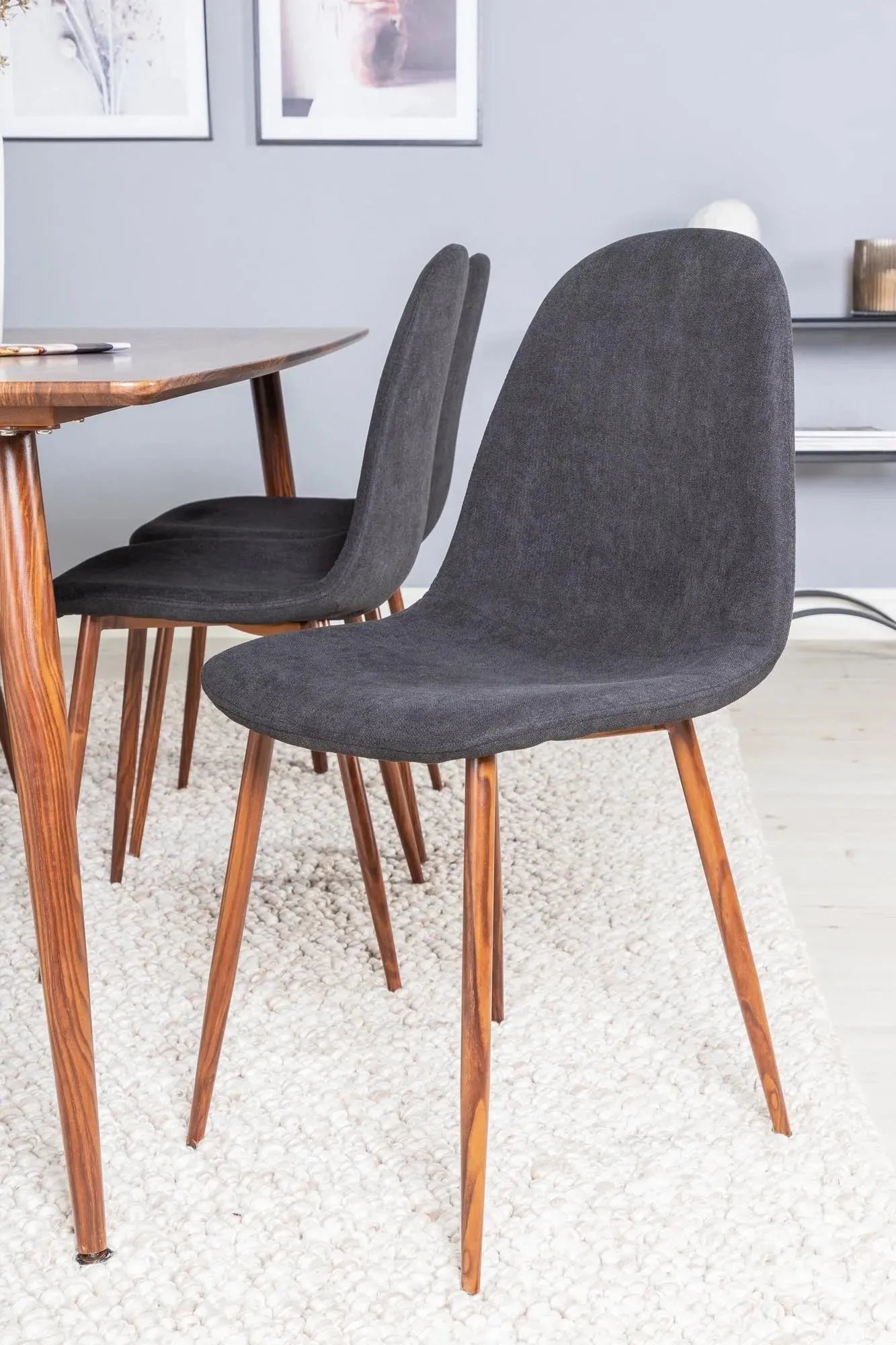 Stilvolles Polar Esszimmerset: 180cm Tisch, 6 Stühle von Venture Home.