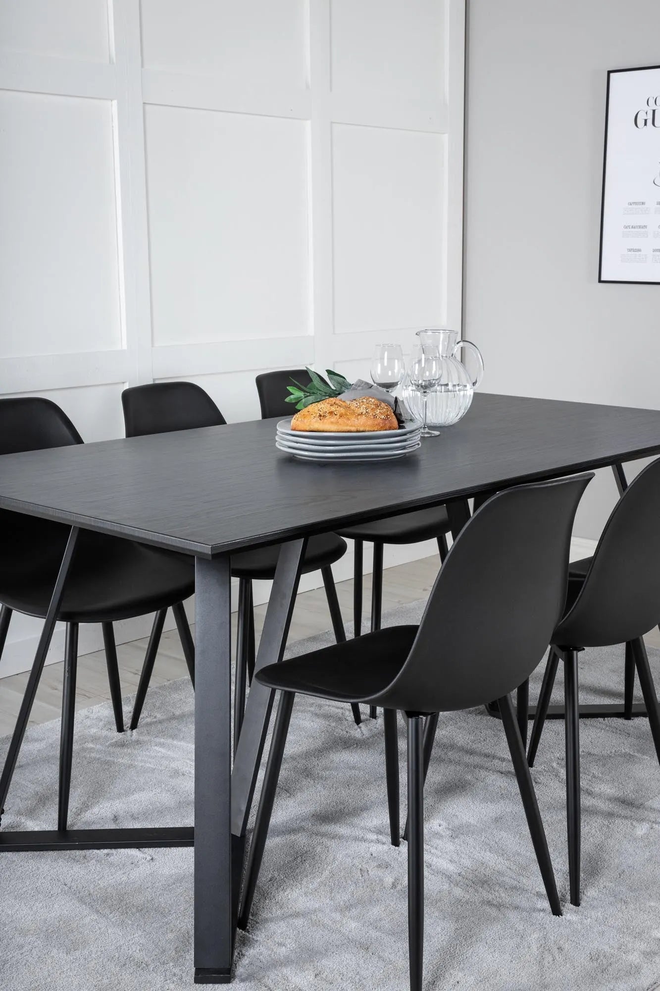 Modernes Esszimmerset mit 180 cm Tisch und 6 Stühlen, stilvolles Design, perfekt für elegante und gemütliche Essbereiche.