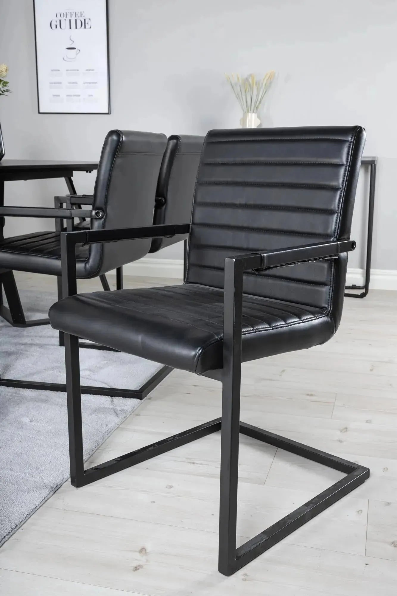 Modernes Marina Esszimmerset 180cm für 6 von Venture Home.