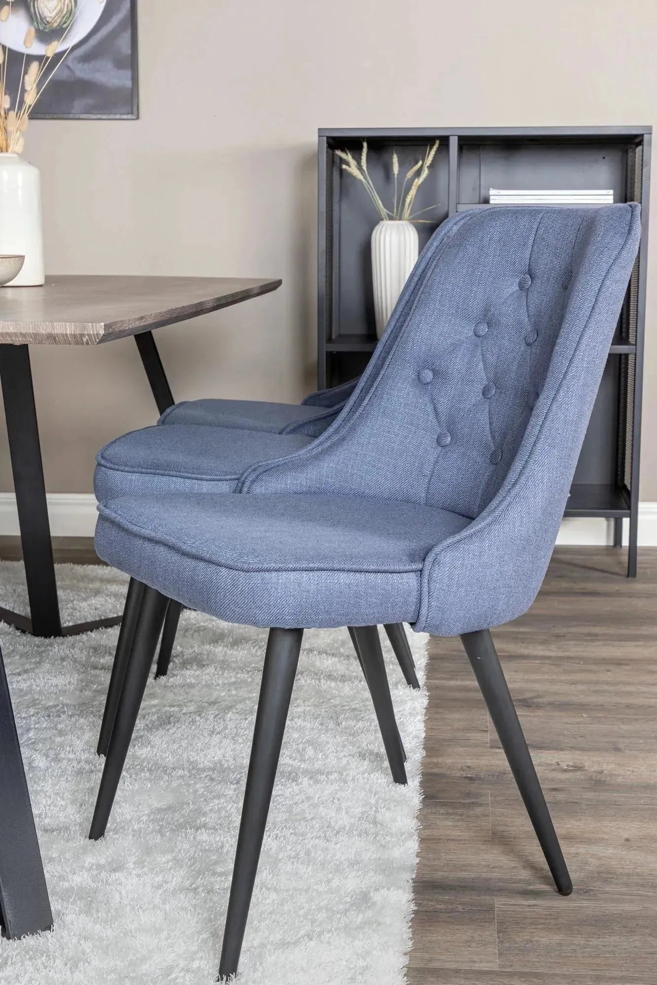 Stilvolles Marina Esszimmerset Velvet für 6 von Venture Home.