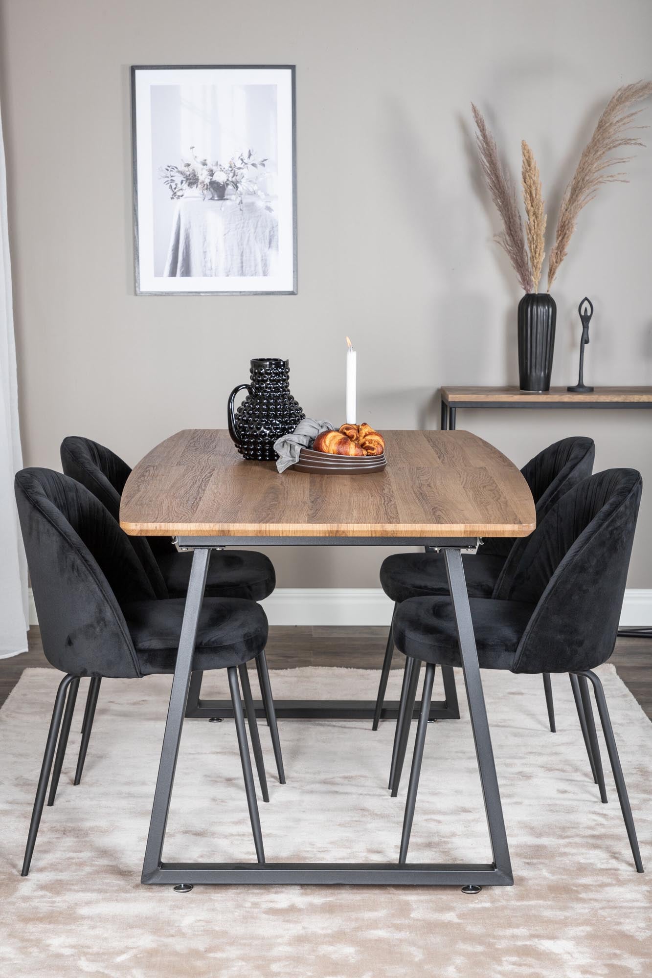 Inca Esszimmerset ausziehbar (Wrinkles) 160cm/4St. in Schwarz präsentiert im Onlineshop von KAQTU Design AG. Esszimmerset ist von Venture Home