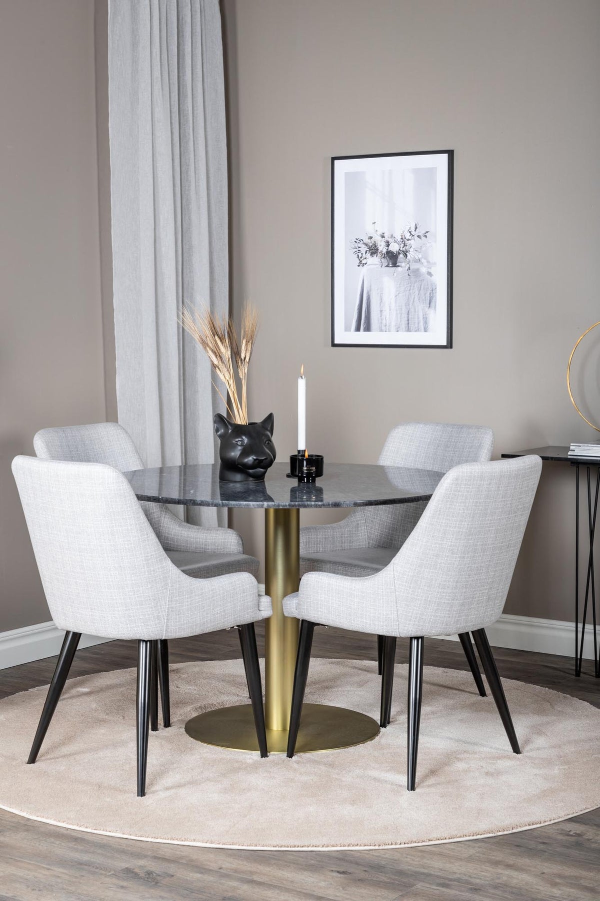Estelle Esszimmerset + Plaza ⌀106cm/4St. in Weiss / Schwarz / Gold präsentiert im Onlineshop von KAQTU Design AG. Esszimmerset ist von Venture Home