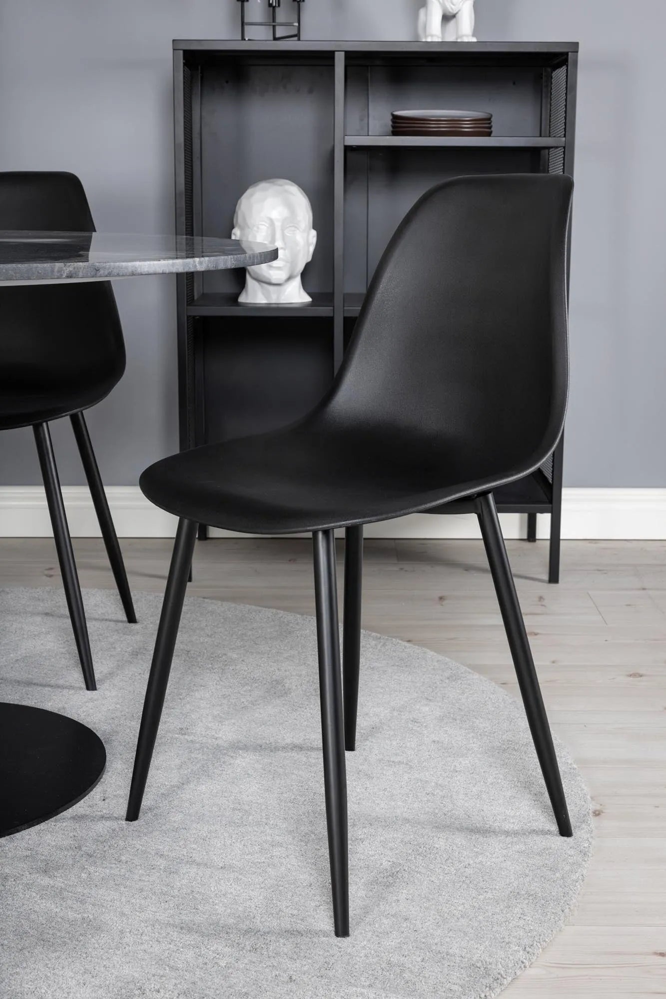 Elegantes Esszimmerset Estelle: Perfekte Harmonie aus Stil und Komfort.