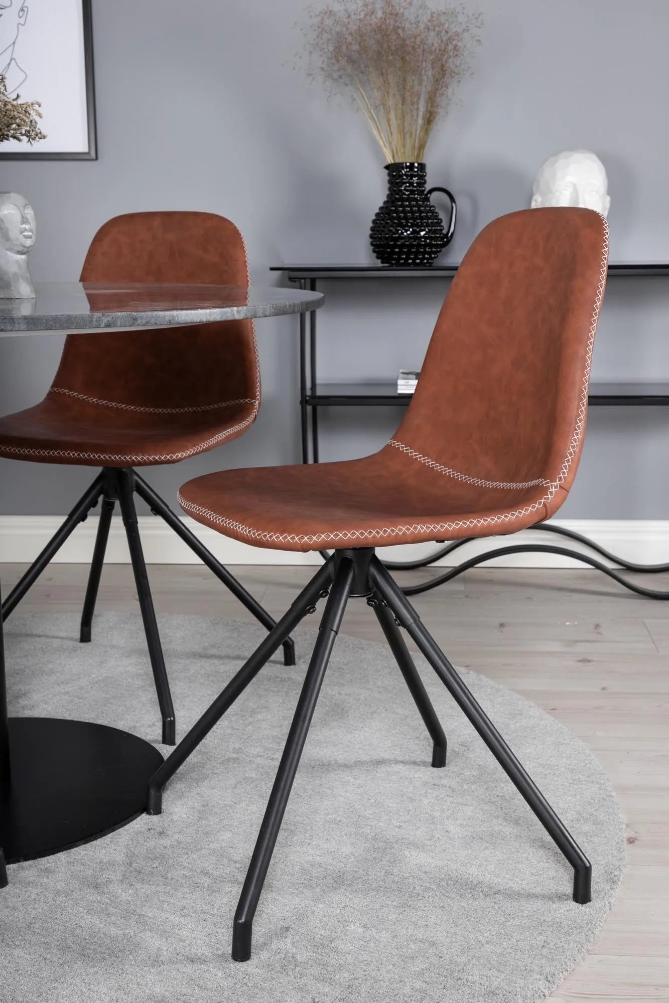 Modernes Esszimmerset Estelle: Zeitloses Design für Ihr Zuhause.