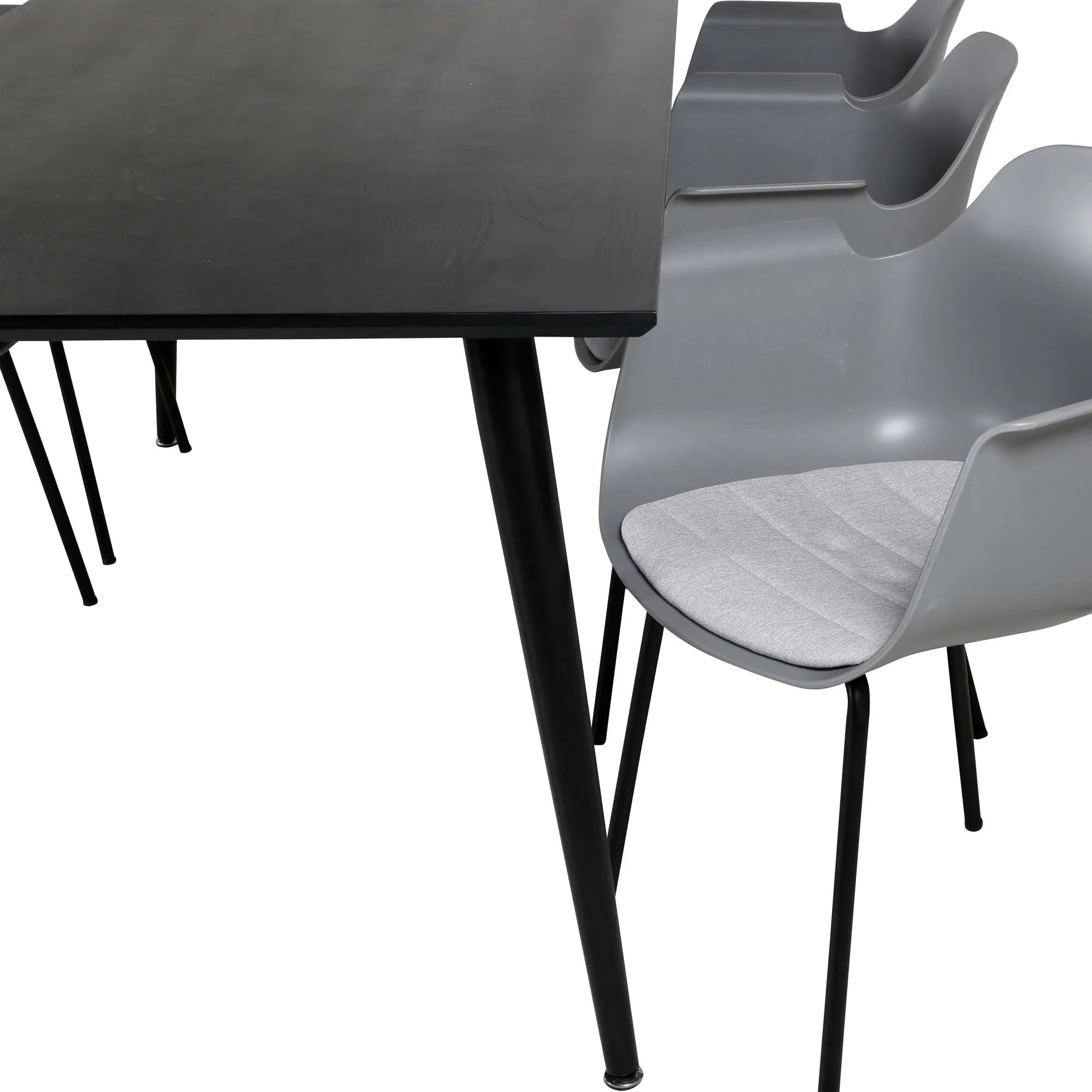 Elegantes Dipp Esszimmerset: Perfekte Harmonie aus Komfort und Design.